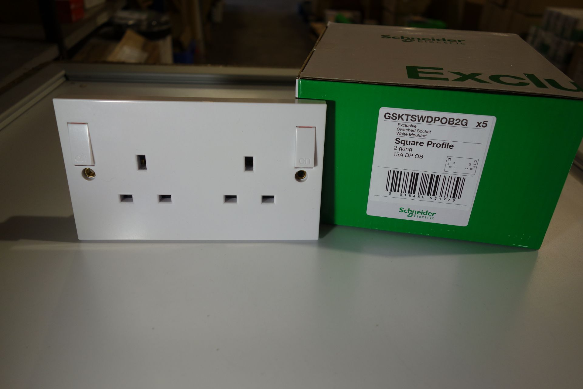 100 x Schneider GSKTSWDPOB2G 2 GANG 13 AMP DP OB Switched Sockets White Moulded Square Profile