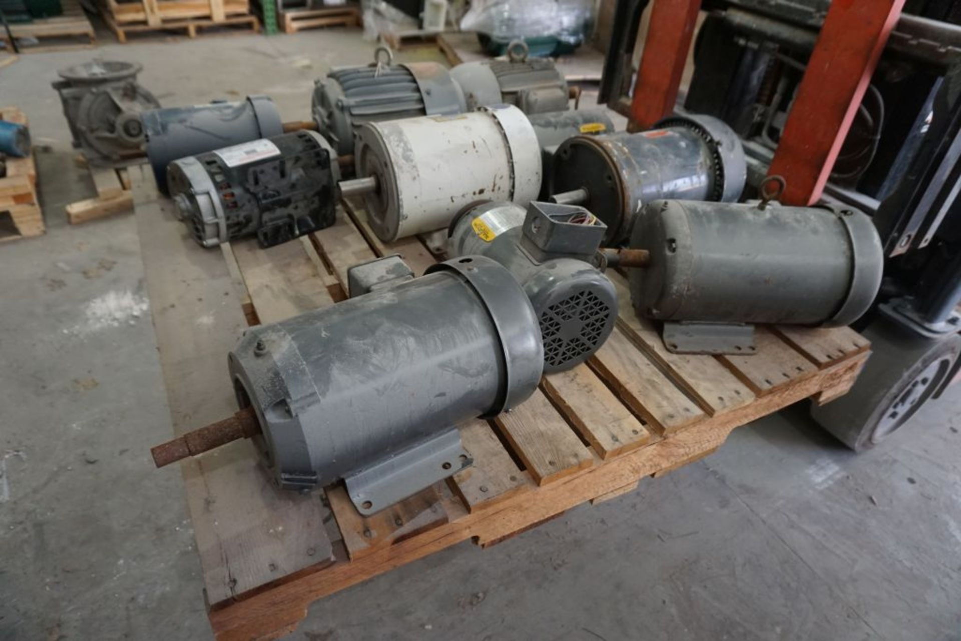 Lot of (10) Assorted Motors | Brands Include:; Baldor; Leeson; Dayton - Image 2 of 14