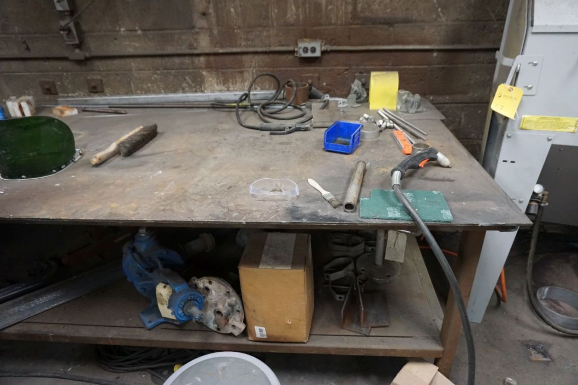 Welding Table w/Vise - Image 2 of 9