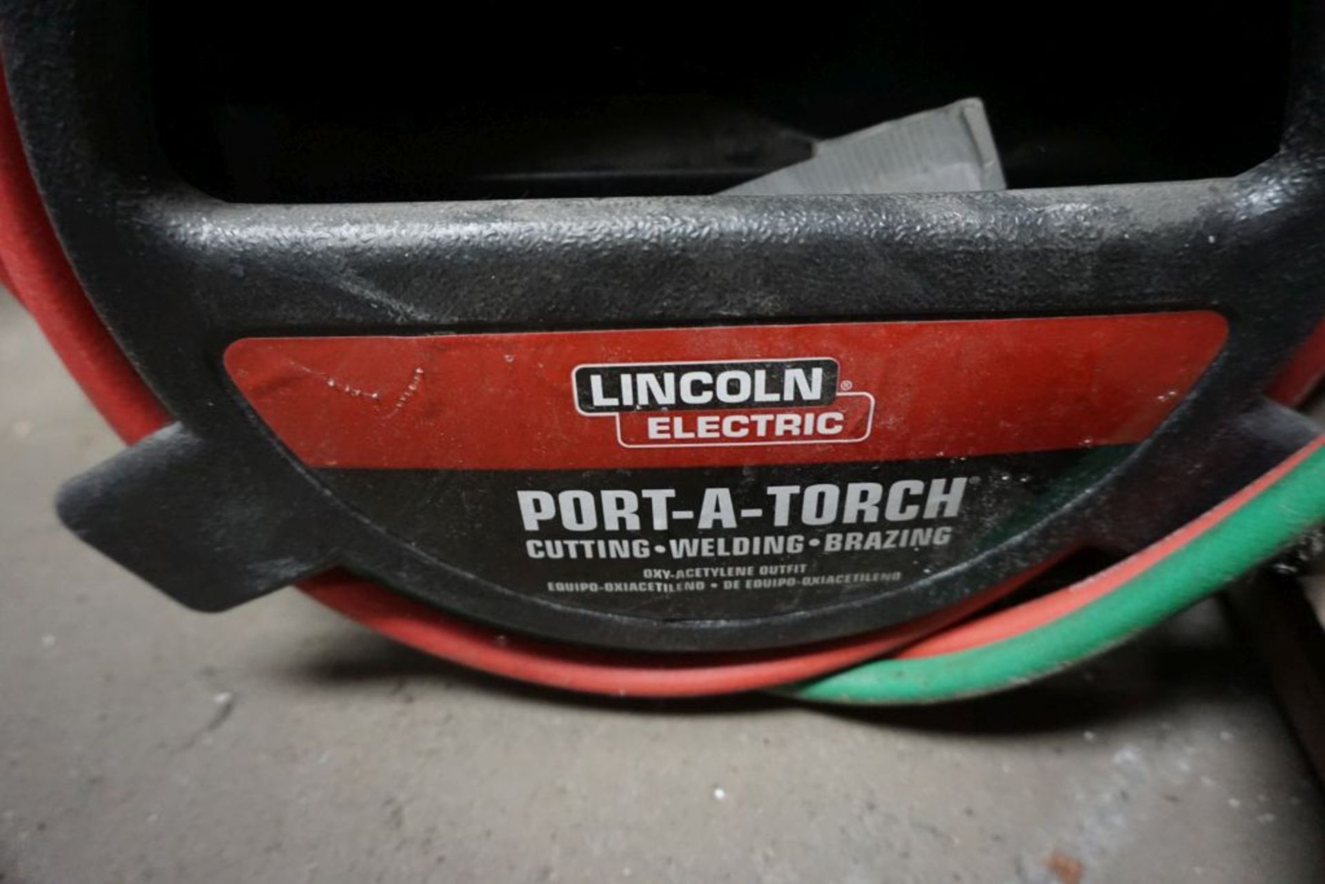 Lincoln Port-A-Torch Kit | Includes Oxygen and Acetylene Tanks - Image 3 of 4