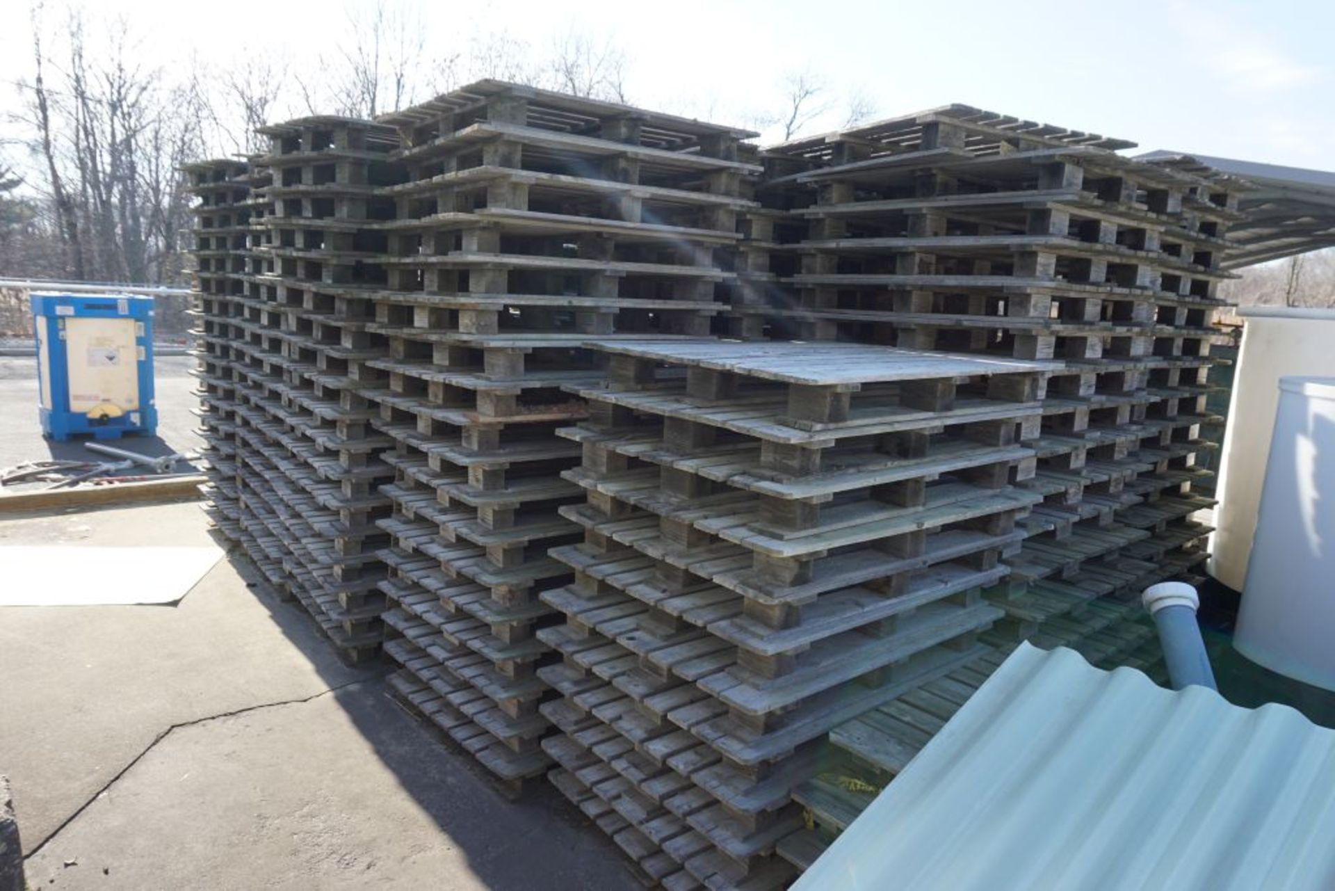 Lot of Approx (272) Pallets | (220) Wooden; (52) Plastic - Image 8 of 11
