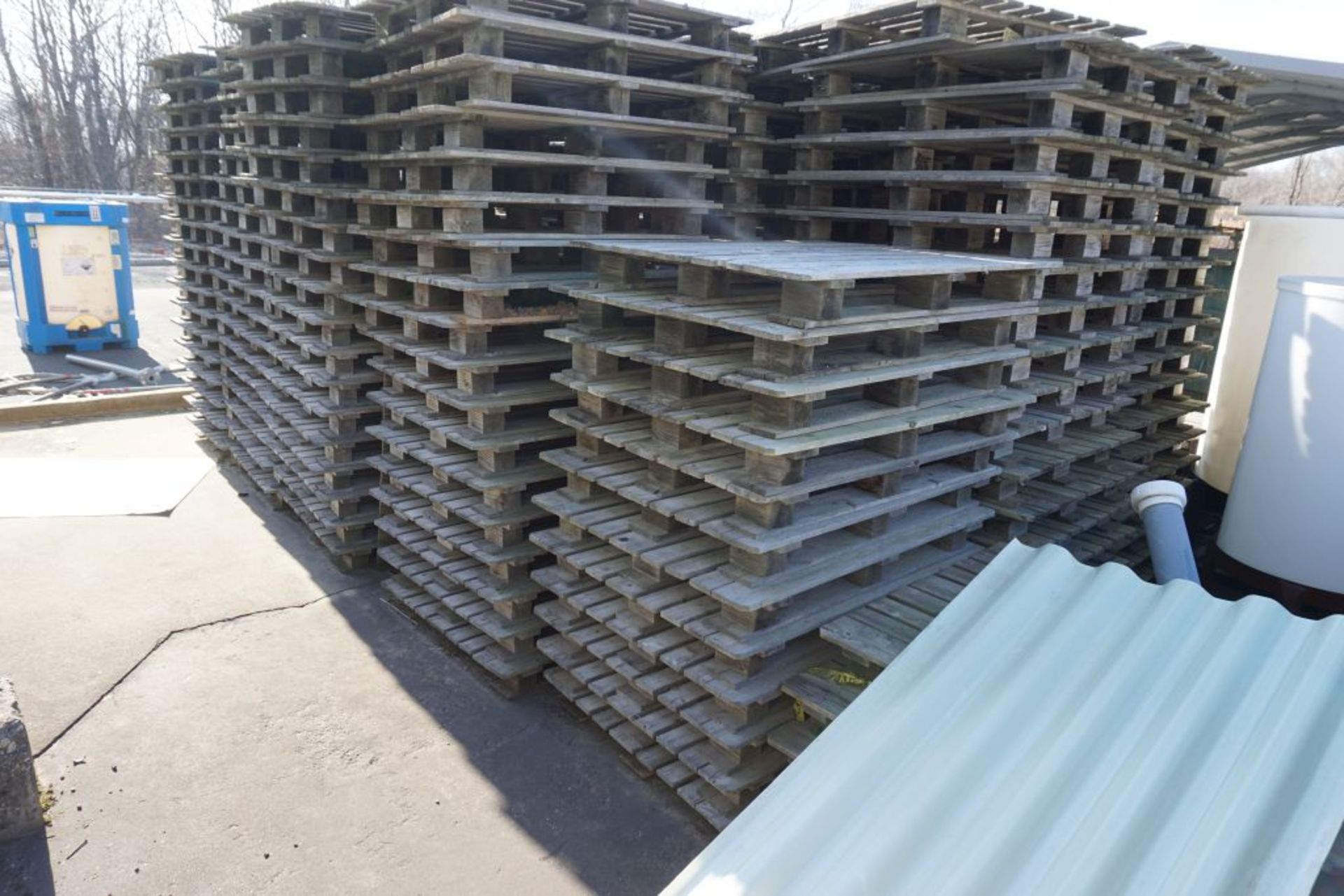 Lot of Approx (272) Pallets | (220) Wooden; (52) Plastic - Image 9 of 11