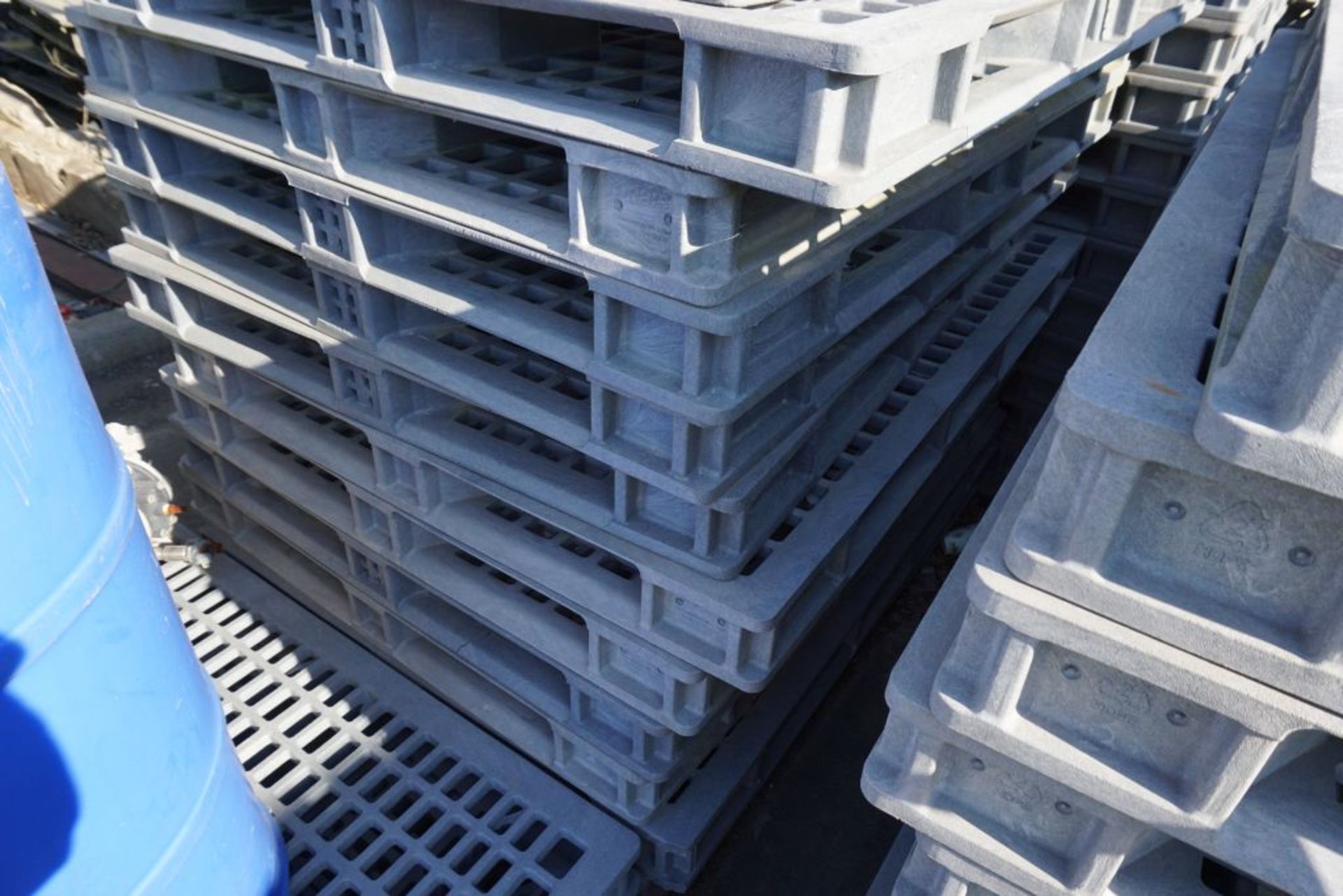 Lot of Approx (272) Pallets | (220) Wooden; (52) Plastic - Image 5 of 11