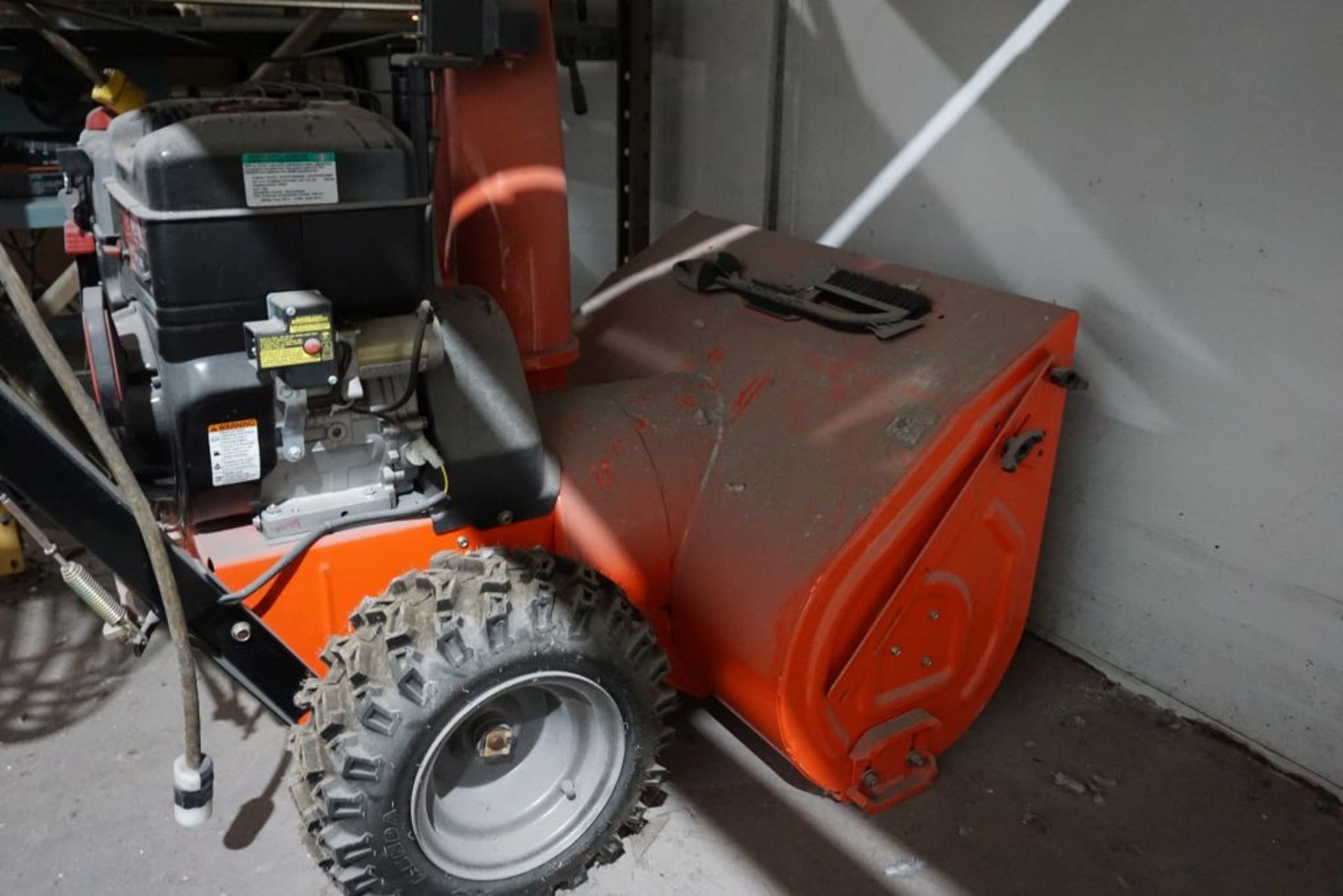 Ariens Snow Blower | 420cc Motor; Model No. 926071; Model Name ST32DLE PRO - Image 5 of 10