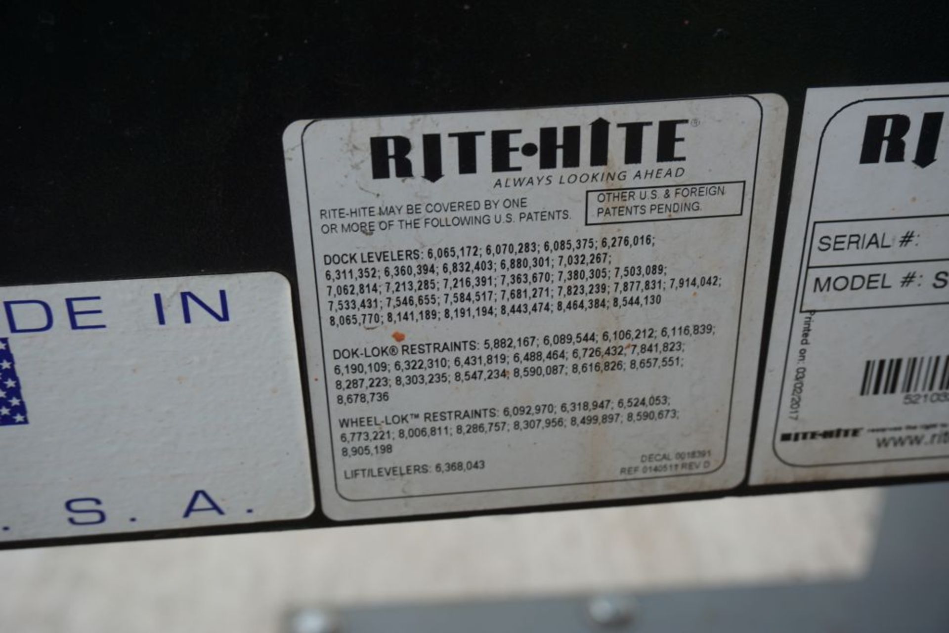 Rite Hite Dock Leveler and Vehicle Restraint | 9" Dock Leveler; SHR-50 Dok-Lok Vehicle Restraint - Image 6 of 8