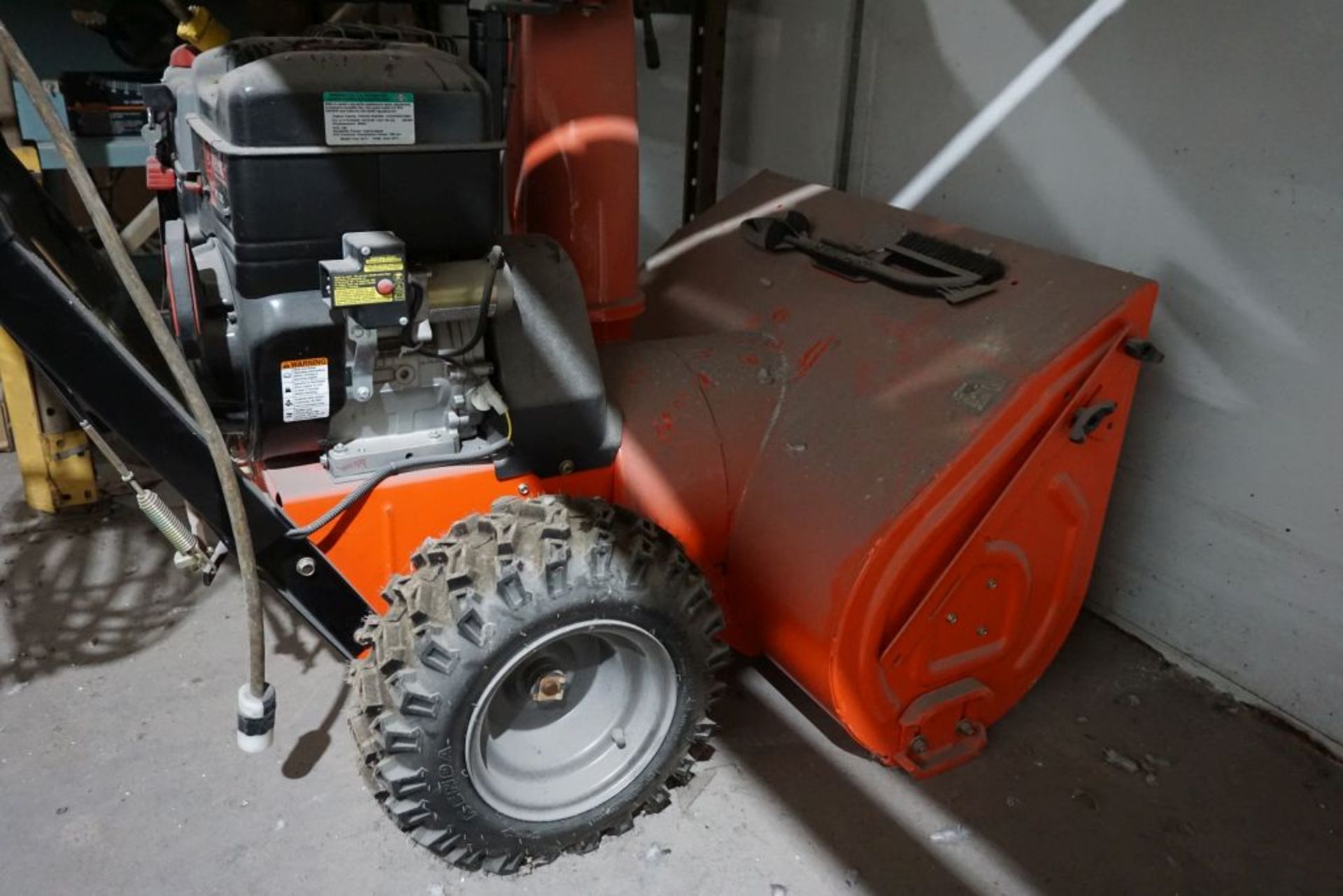 Ariens Snow Blower | 420cc Motor; Model No. 926071; Model Name ST32DLE PRO - Image 6 of 10