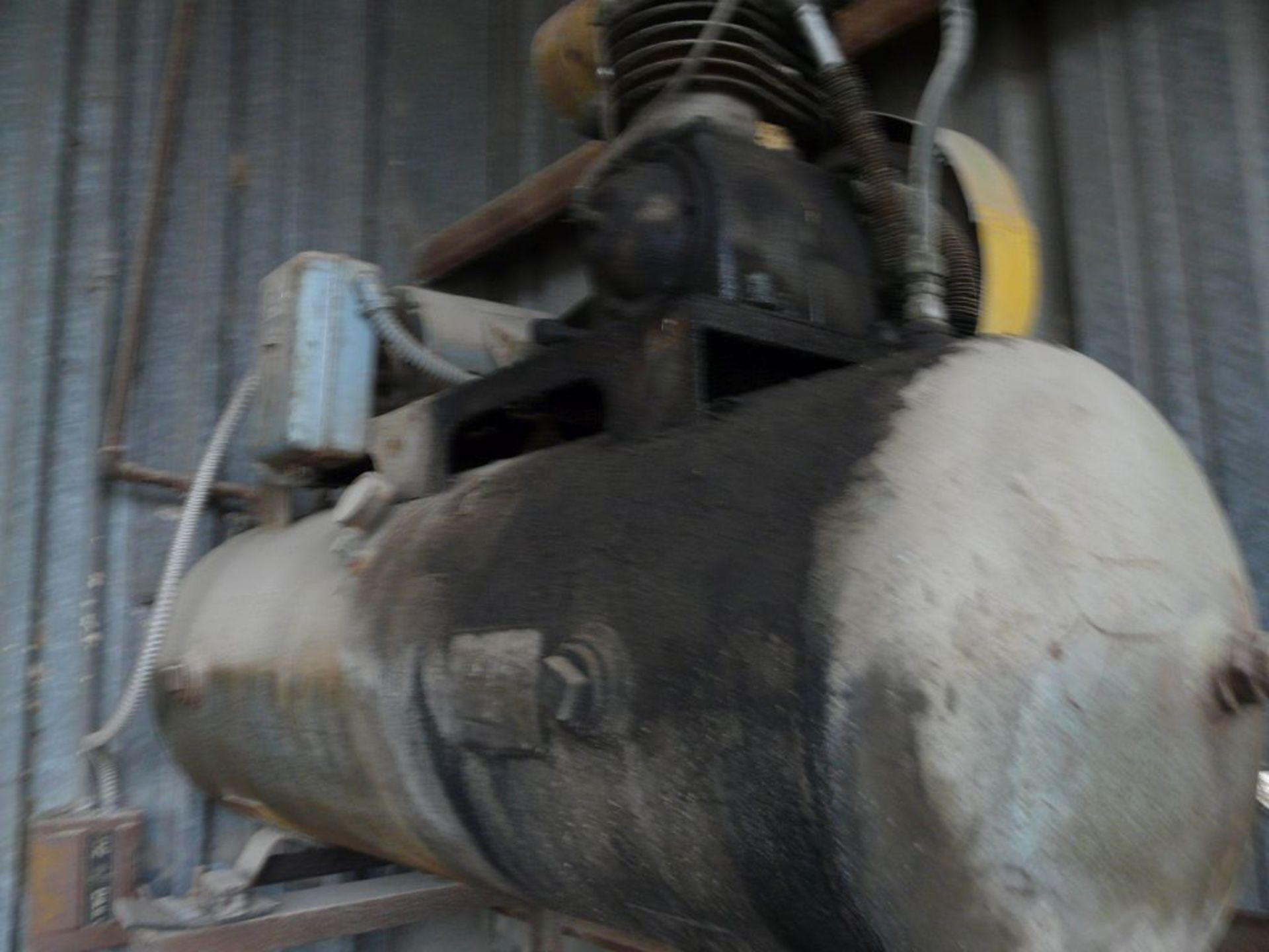 Air Compressor | Lot Loading Fee: $10.00 - Image 4 of 4