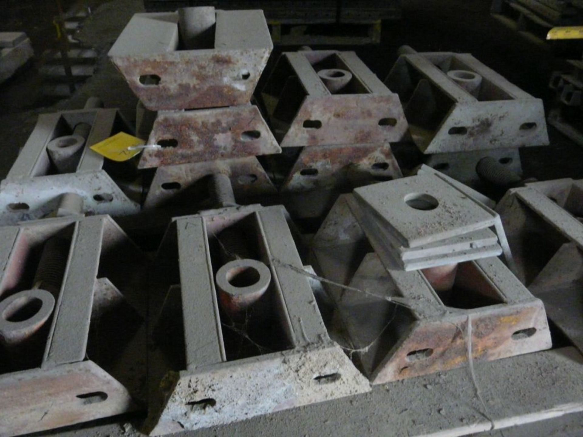 Lot of (12) Custom Grade Jacks | Lot Loading Fee: $10.00 - Image 2 of 2