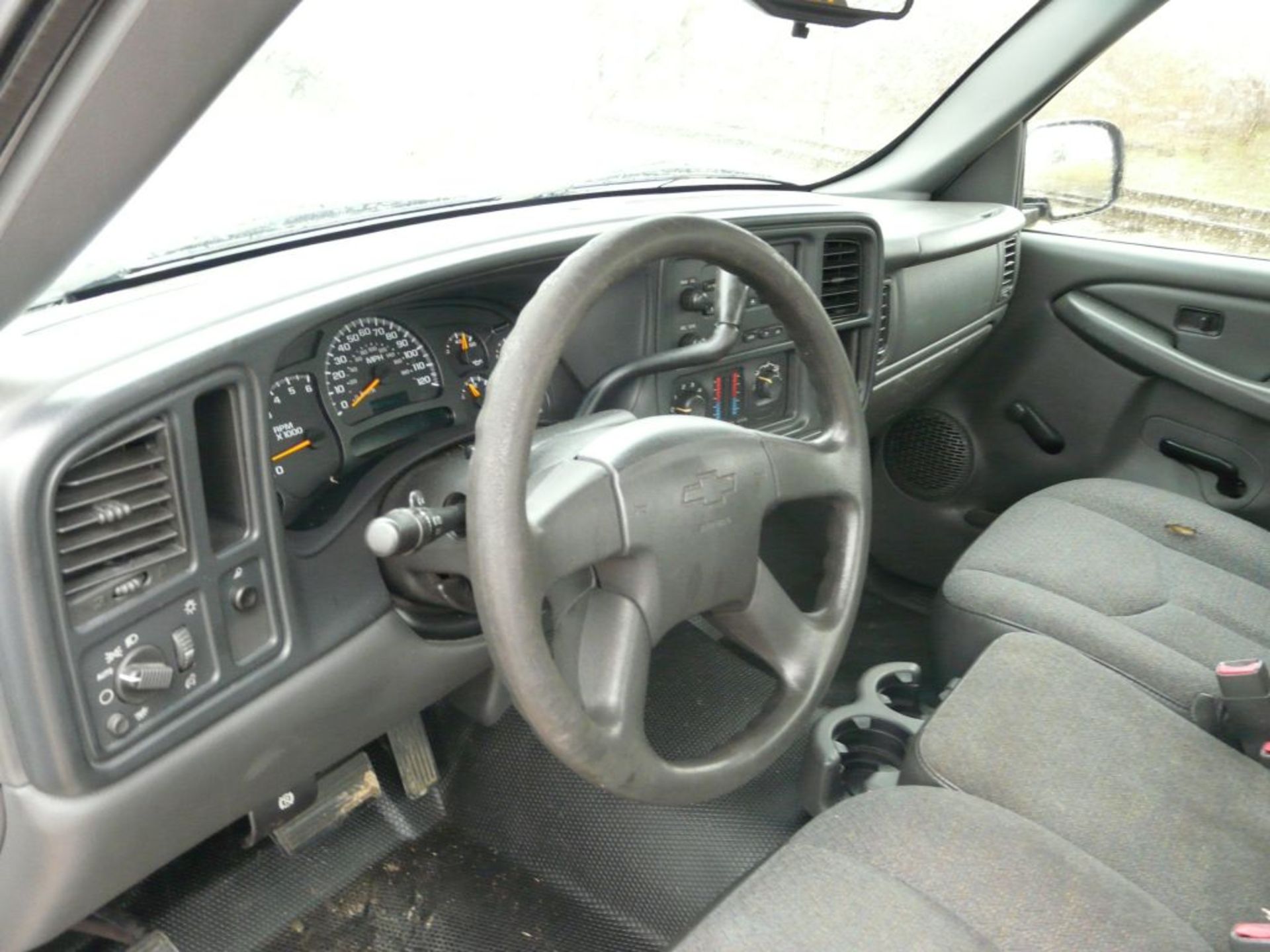 2005 Chevrolet Silverado 1500 Pickup Truck | VIN# 1GCEC14X15Z311949; 4.3L, 6 Cylinder; Automatic - Image 21 of 29