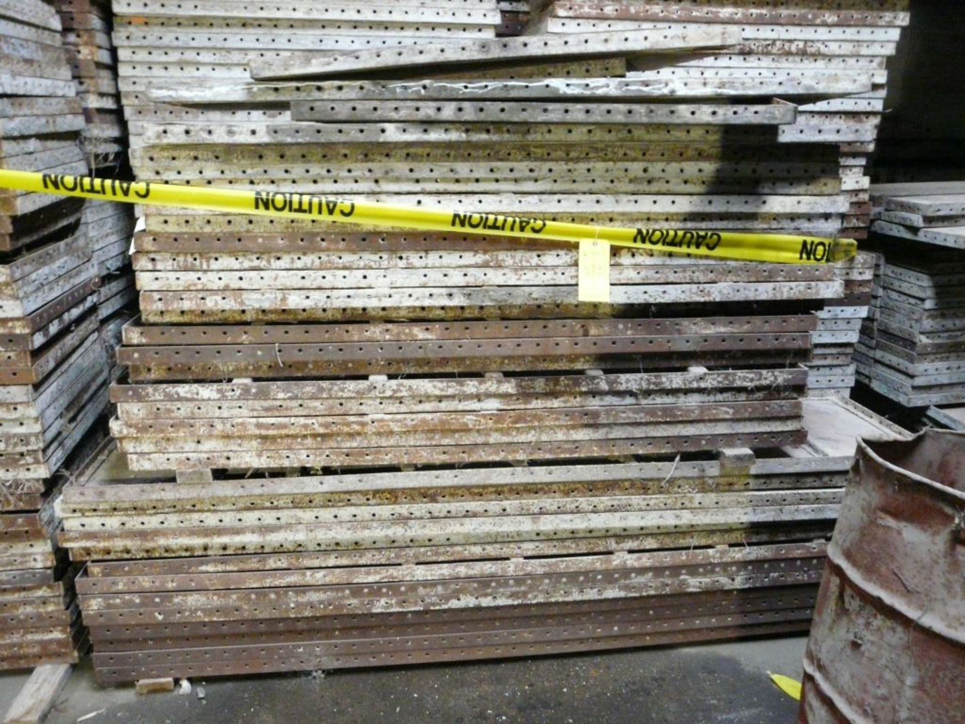 Lot of (858) Medalist Concrete Forms | Includes:; (326) 24" x 36"; (500) 24" x 48"; (13) 24" x - Image 3 of 7