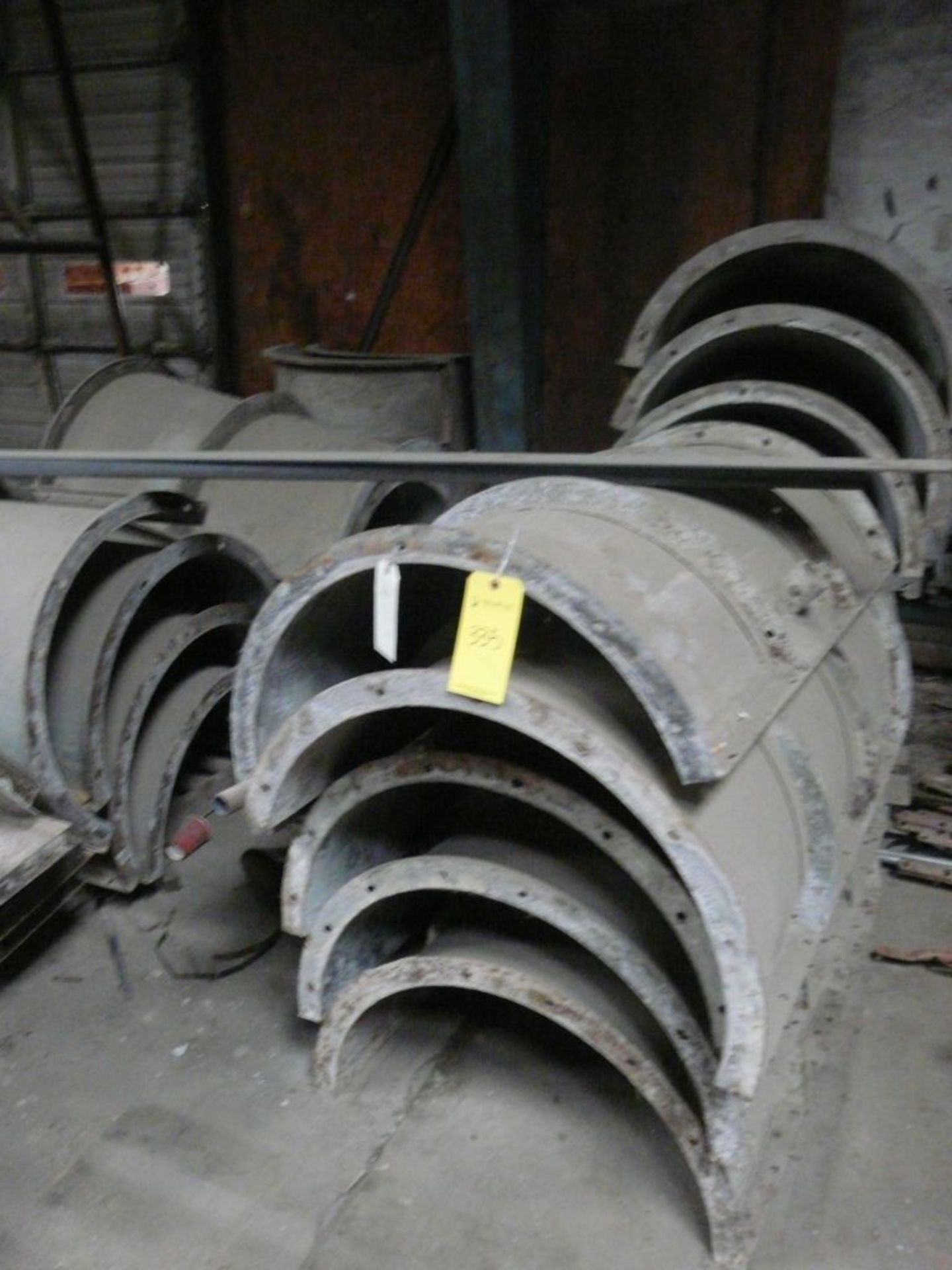 Lot of (24) 30" Column Forms | Lot Loading Fee: $50.00