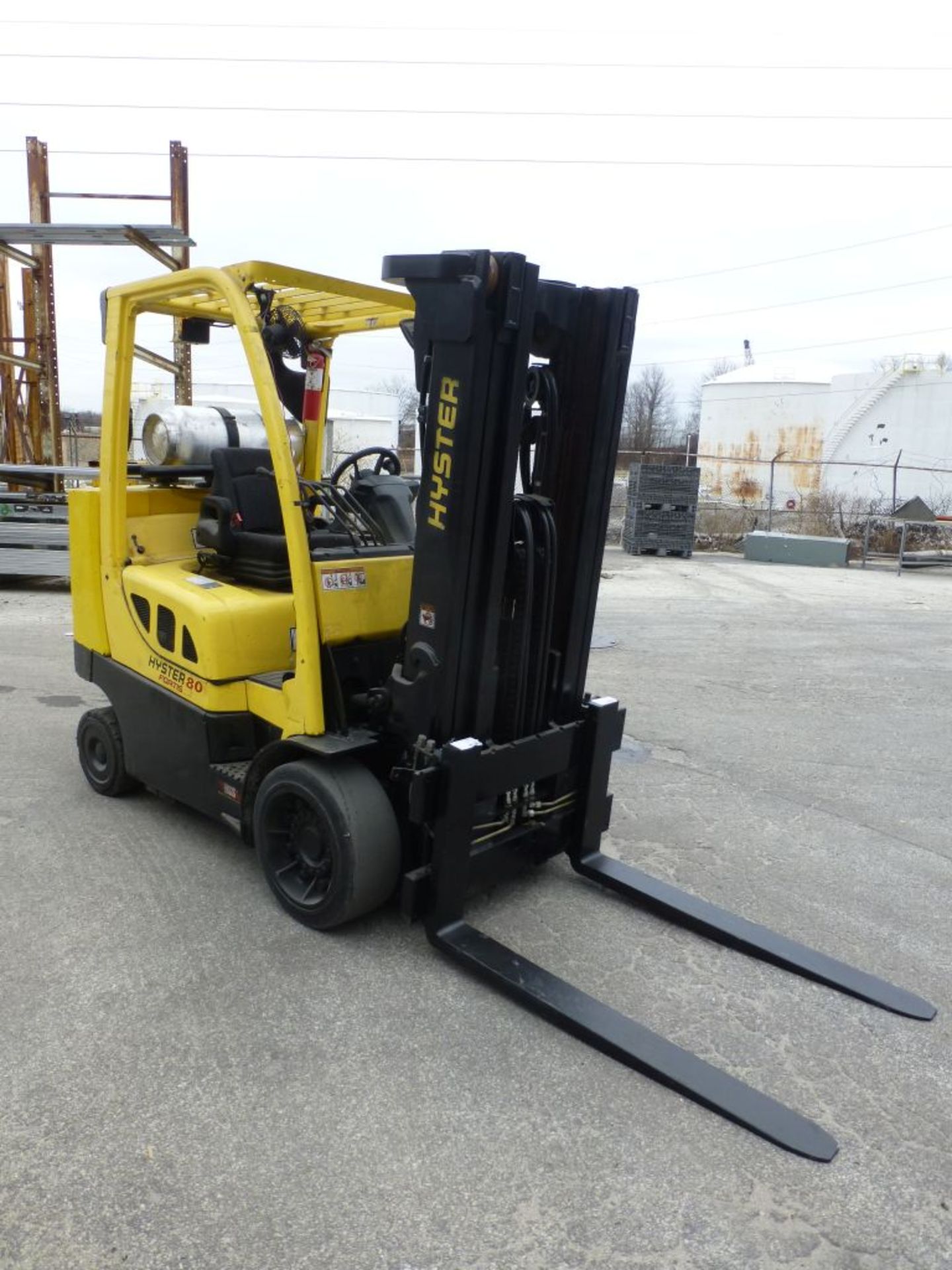 Hyster 8,000 lb Forklift | Model No. S80F-T-BCS; Serial No. H004V02375L; Mfg: 2013; Weight: 16,420 - Image 2 of 16