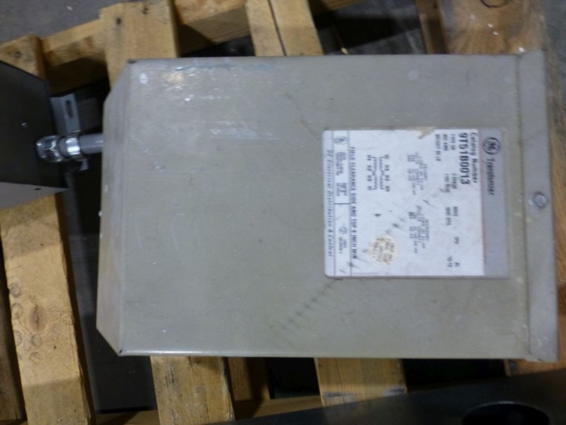 Lot of Assorted Components | Includes:; Lighting Panel; GE Transformer Cat No. 9T51B0013, 3 KVA, - Image 3 of 5