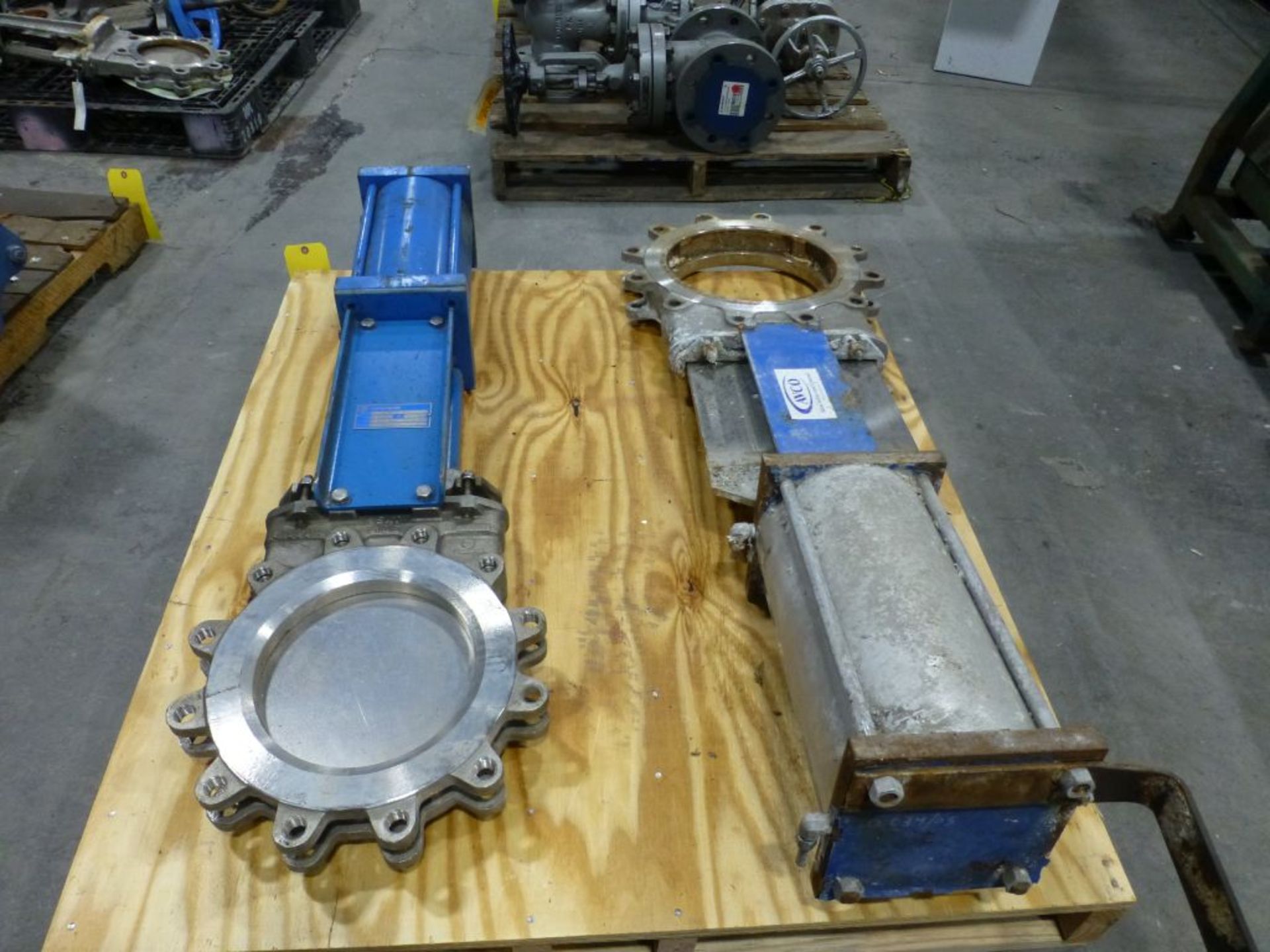 Lot of (2) Knife Gate Valves | (1) AVCO; (1) Orbinox Model No. 20-3636M; Size: 10; Seal META - Image 3 of 12