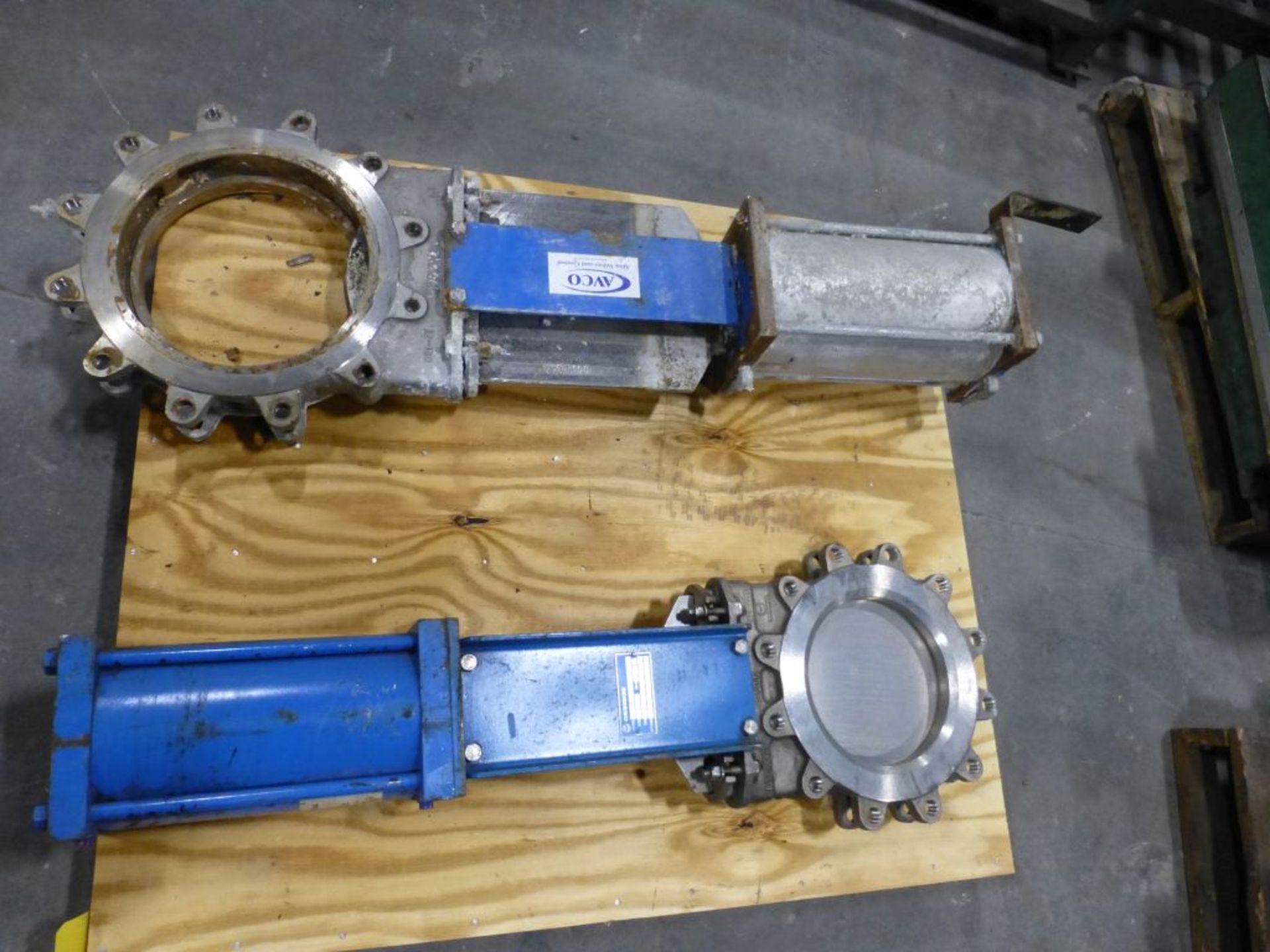 Lot of (2) Knife Gate Valves | (1) AVCO; (1) Orbinox Model No. 20-3636M; Size: 10; Seal META