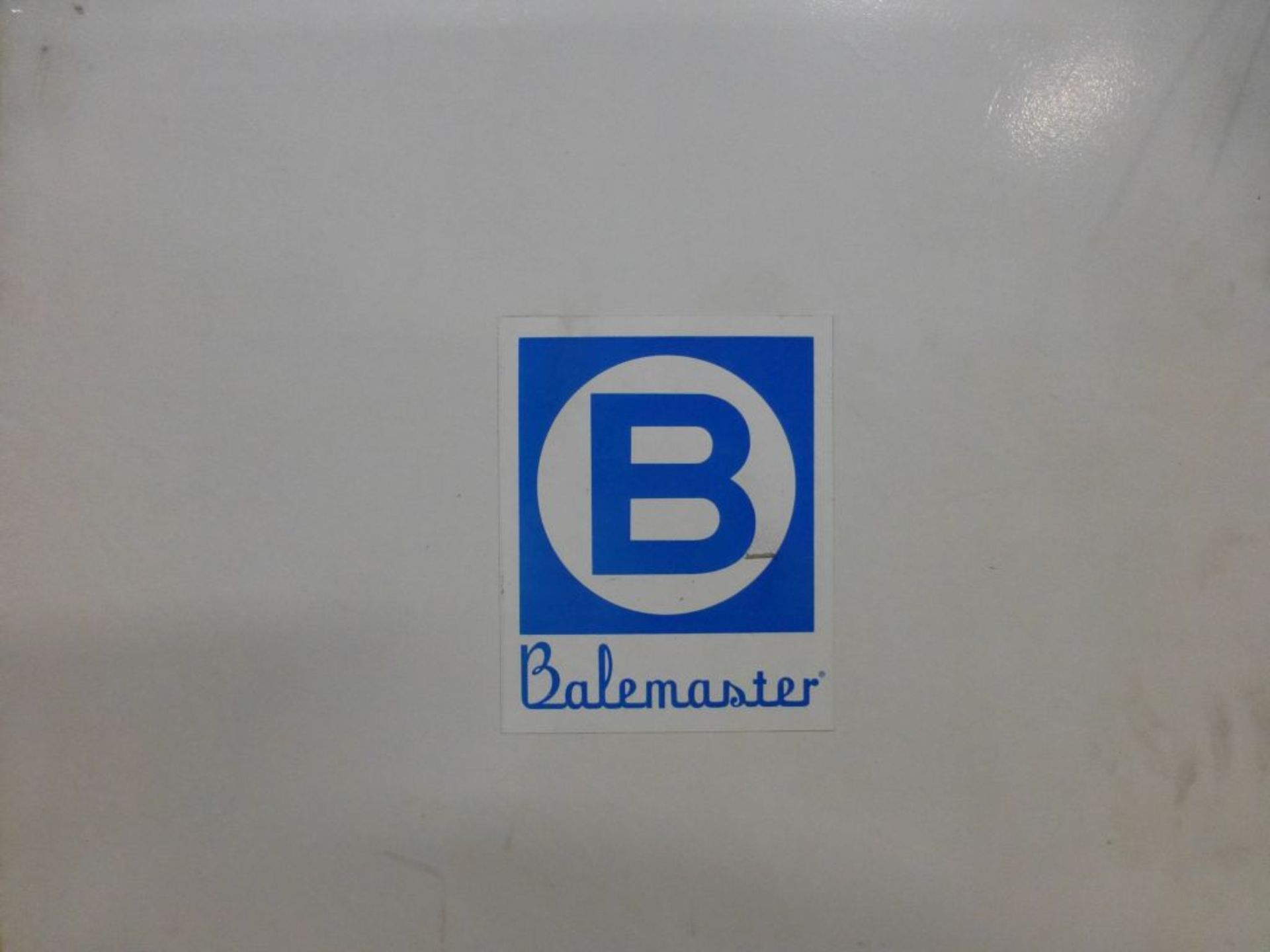 Balemaster Horizontal Baler | Model No. 4030G-8; Auto Tie System; 8" Diameter Compression - Image 4 of 11