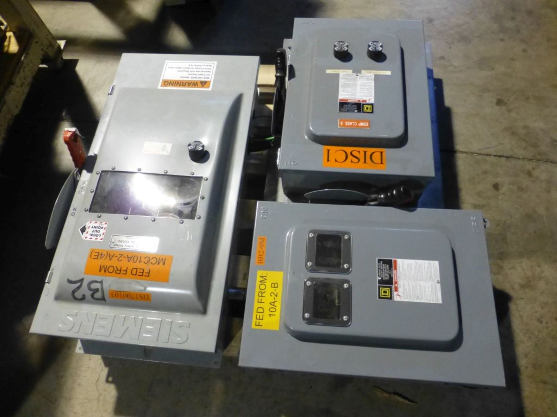 Lot of (3) Heavy Duty Safety Switches | (1) Siemens Cat No. HNF 364JW, 150 HP, 200A, 600V; (1)