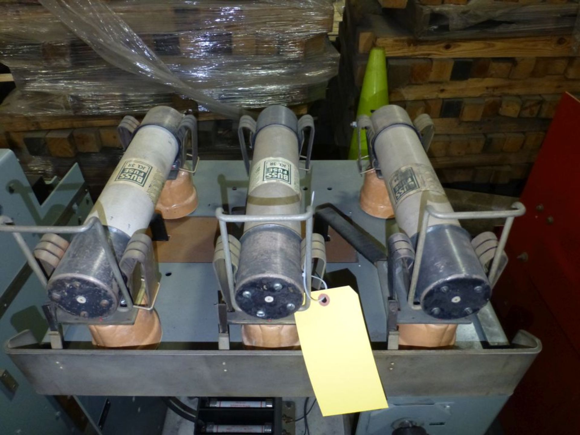 Lot of (2) GE AC Contactors | (1) Model No. HTC2812E130C47A, 400A, 4160V, CY-60; (1) Model No. - Image 10 of 13