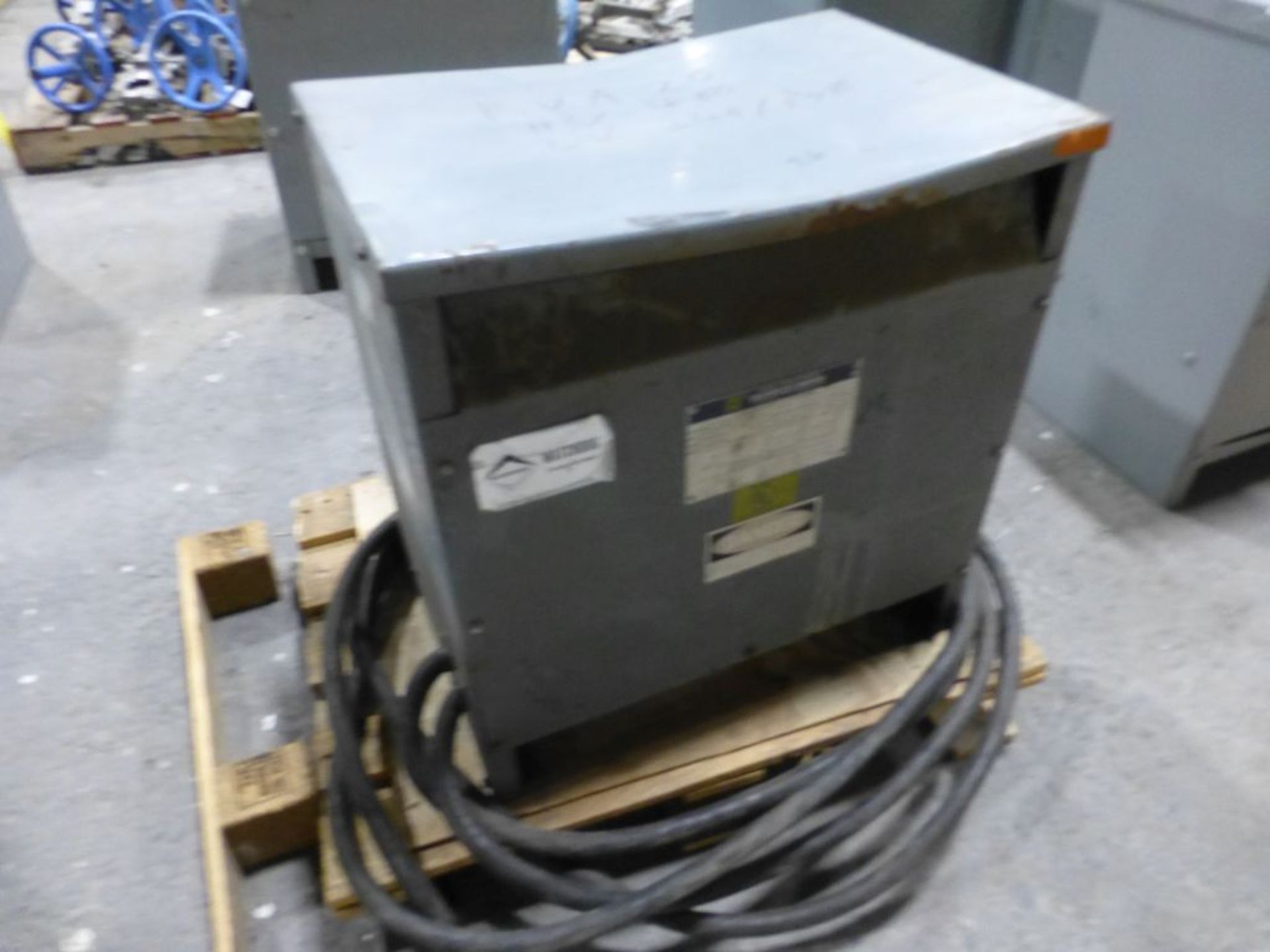 Square D Co. Isolated Transformer | Style No. 32949-29622-001; 20 KVA; Type: 50; High Voltage: 480V; - Image 2 of 4