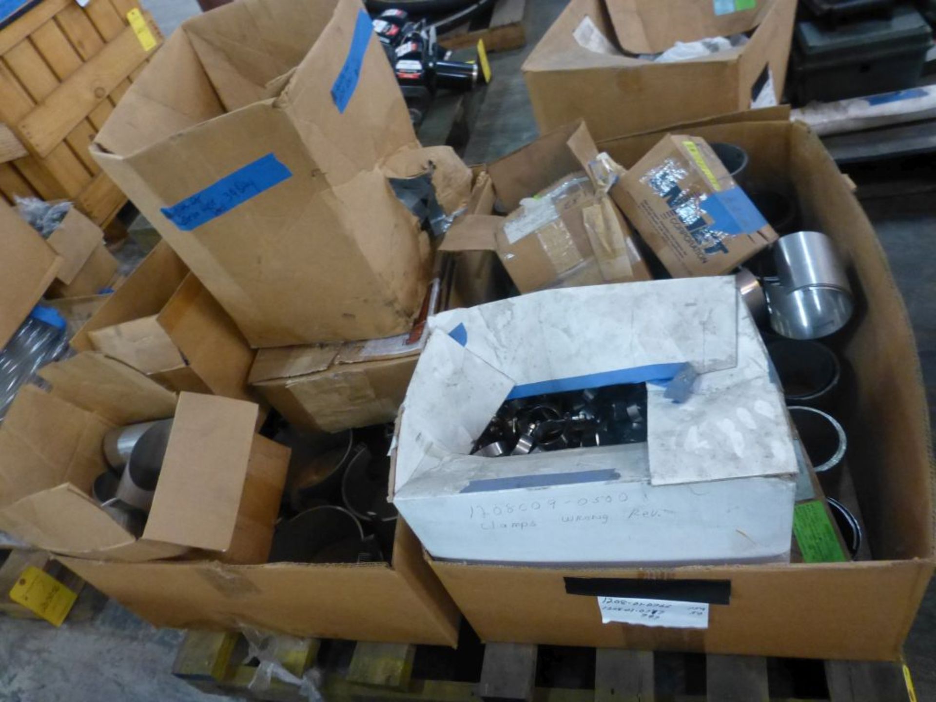 Lot of Assorted Components | Includes:; CO2 Monitor; Pipe Clamps; Heater Wraps; Lot Loading Fee: $ - Image 2 of 14