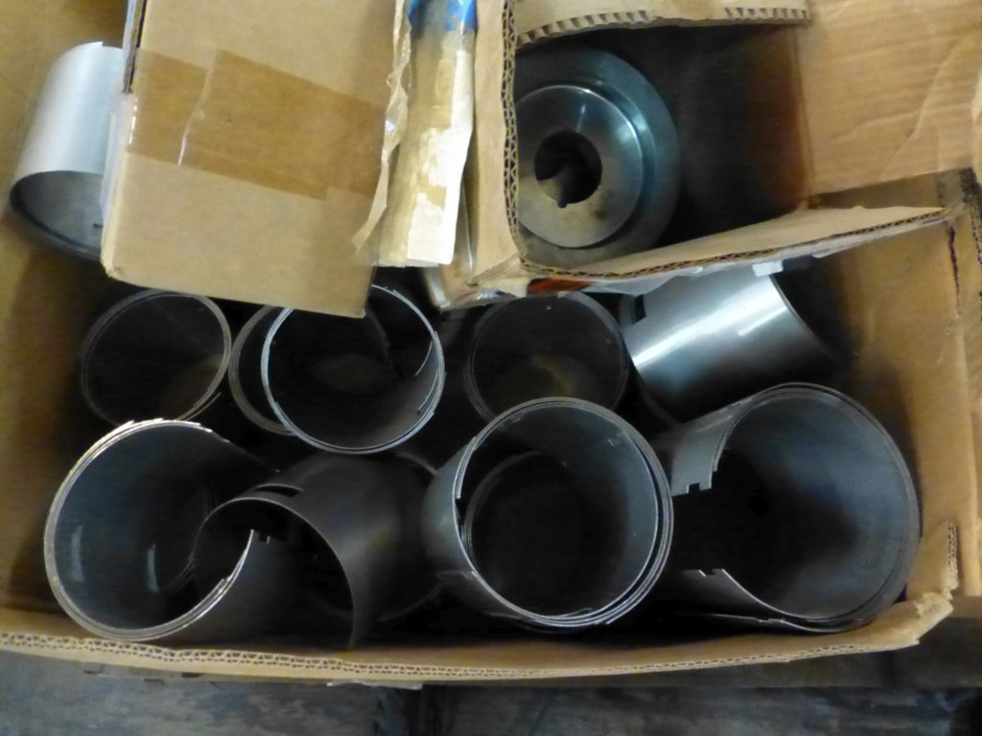 Lot of Assorted Components | Includes:; CO2 Monitor; Pipe Clamps; Heater Wraps; Lot Loading Fee: $ - Image 10 of 14