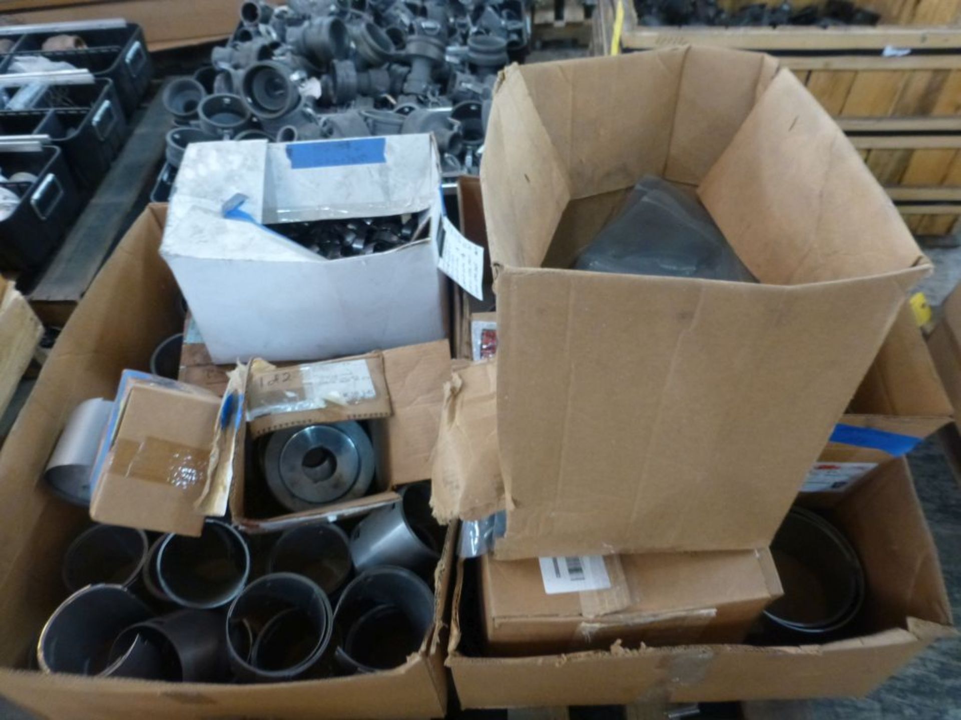 Lot of Assorted Components | Includes:; CO2 Monitor; Pipe Clamps; Heater Wraps; Lot Loading Fee: $ - Image 3 of 14