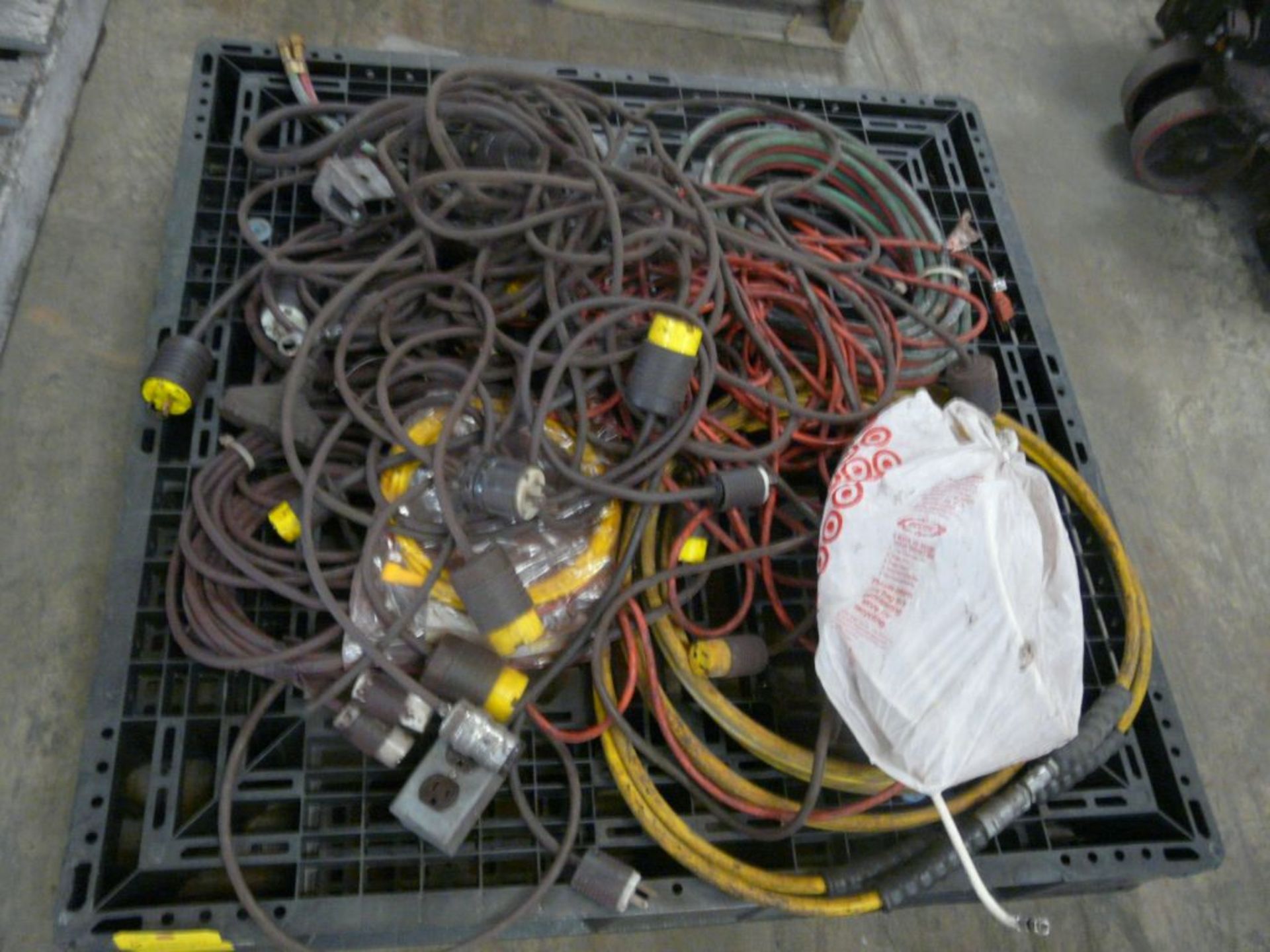 Lot of Assorted Loose Cables