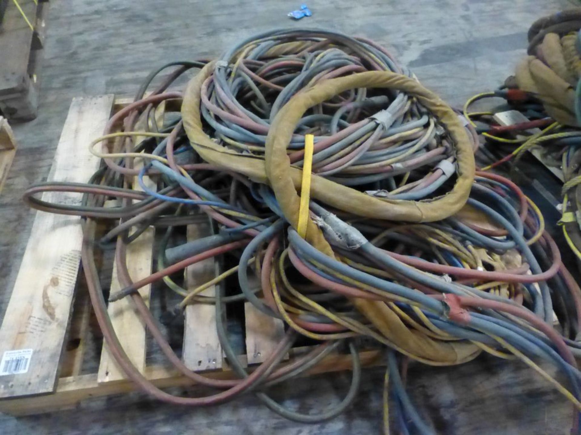 Lot of (10) 50' Welding Leads | 362 lbs; Majority are 2/0 - Image 4 of 7