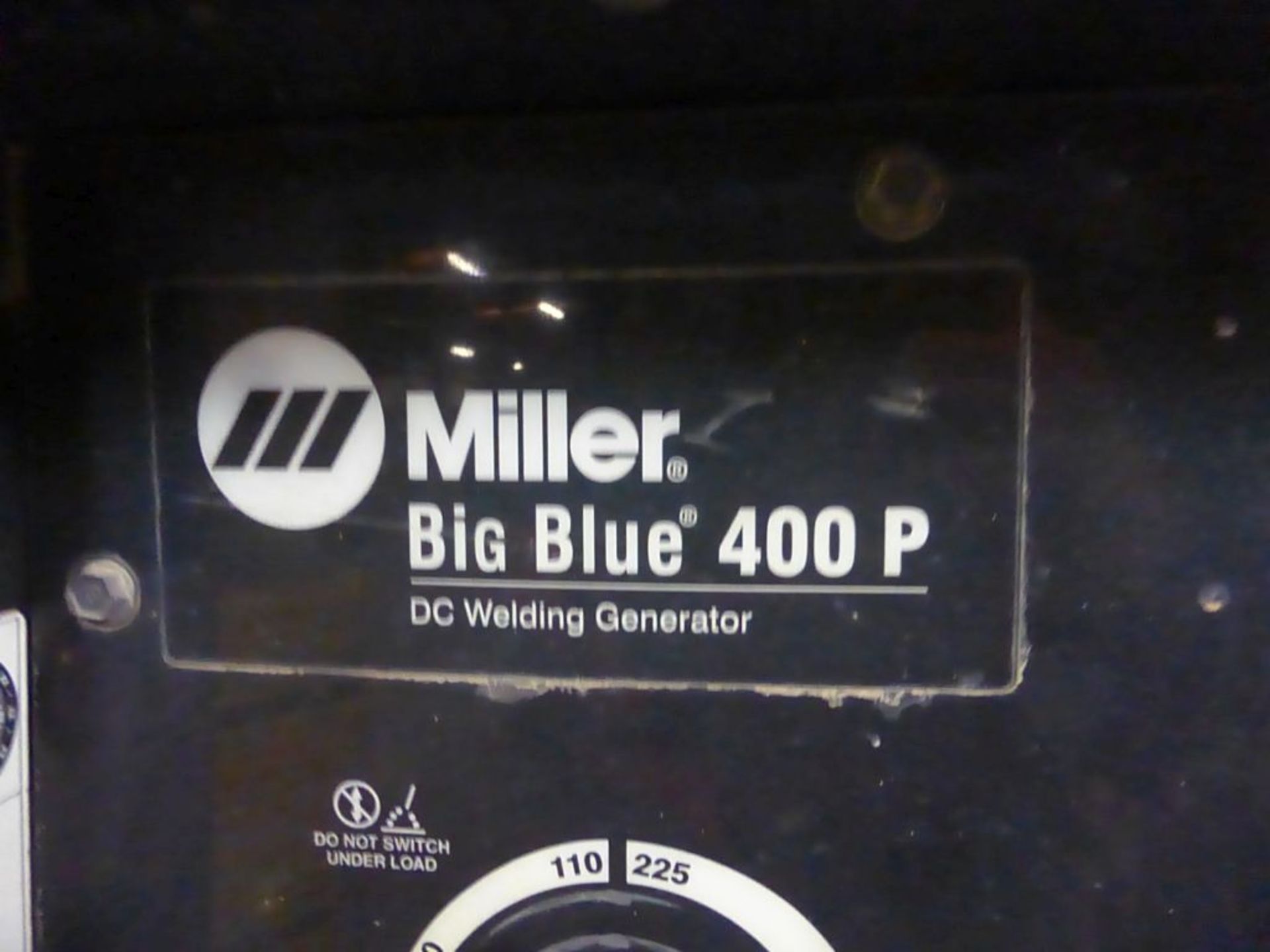 Miller Big Blue 400 DC Welding Generator Trailer | Serial No. LH007203; Hours: 295222 - Image 8 of 16