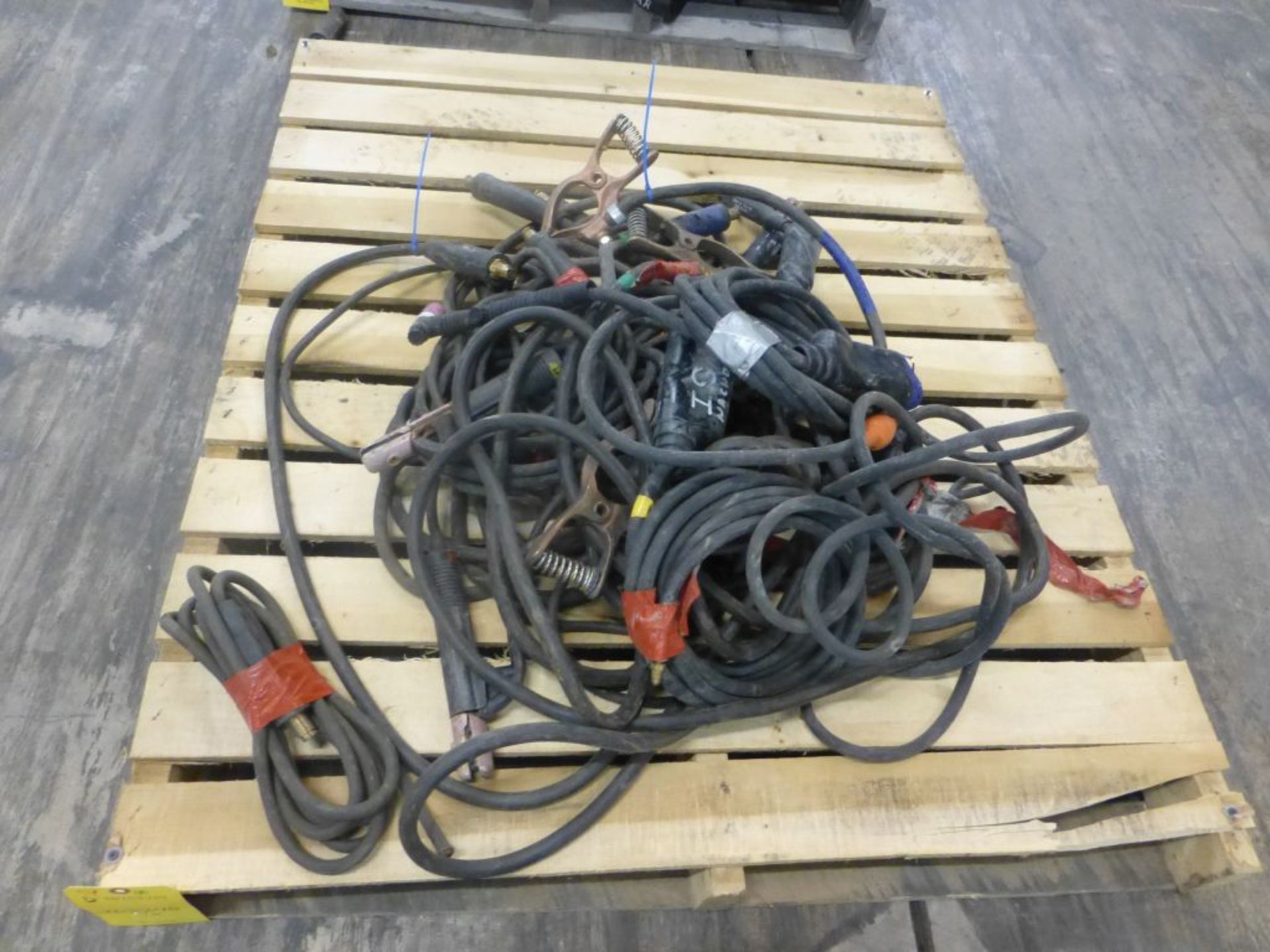 Lot of (10) Ground Leads