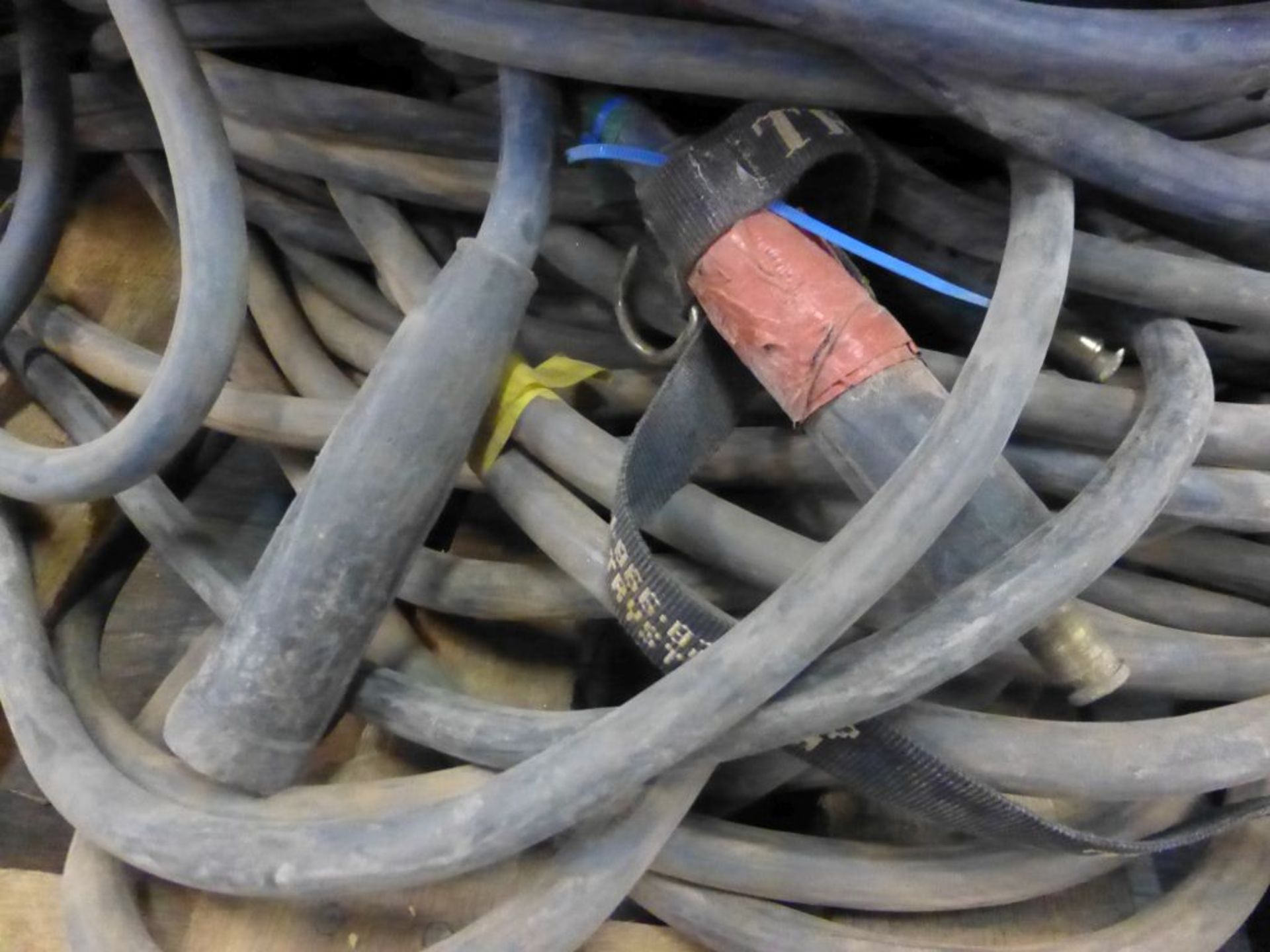 Lot of (10) 100' Welding Leads | 500 lbs; Majority are 2/0 - Image 7 of 7