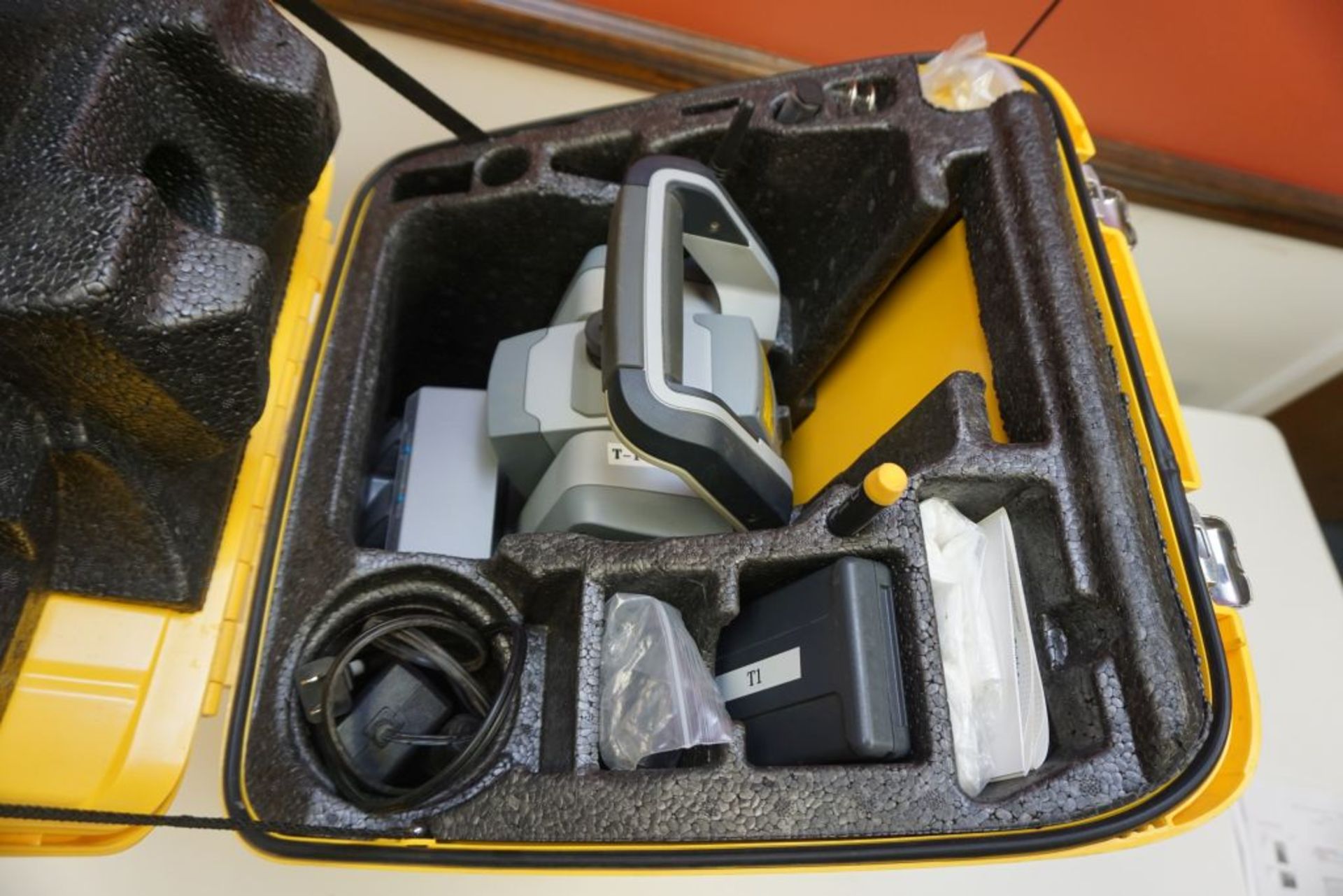 Trimble S9 Total Station | Available 0.5" or 1" angle accuracy, Case; S/N: 38320038 - Image 3 of 14