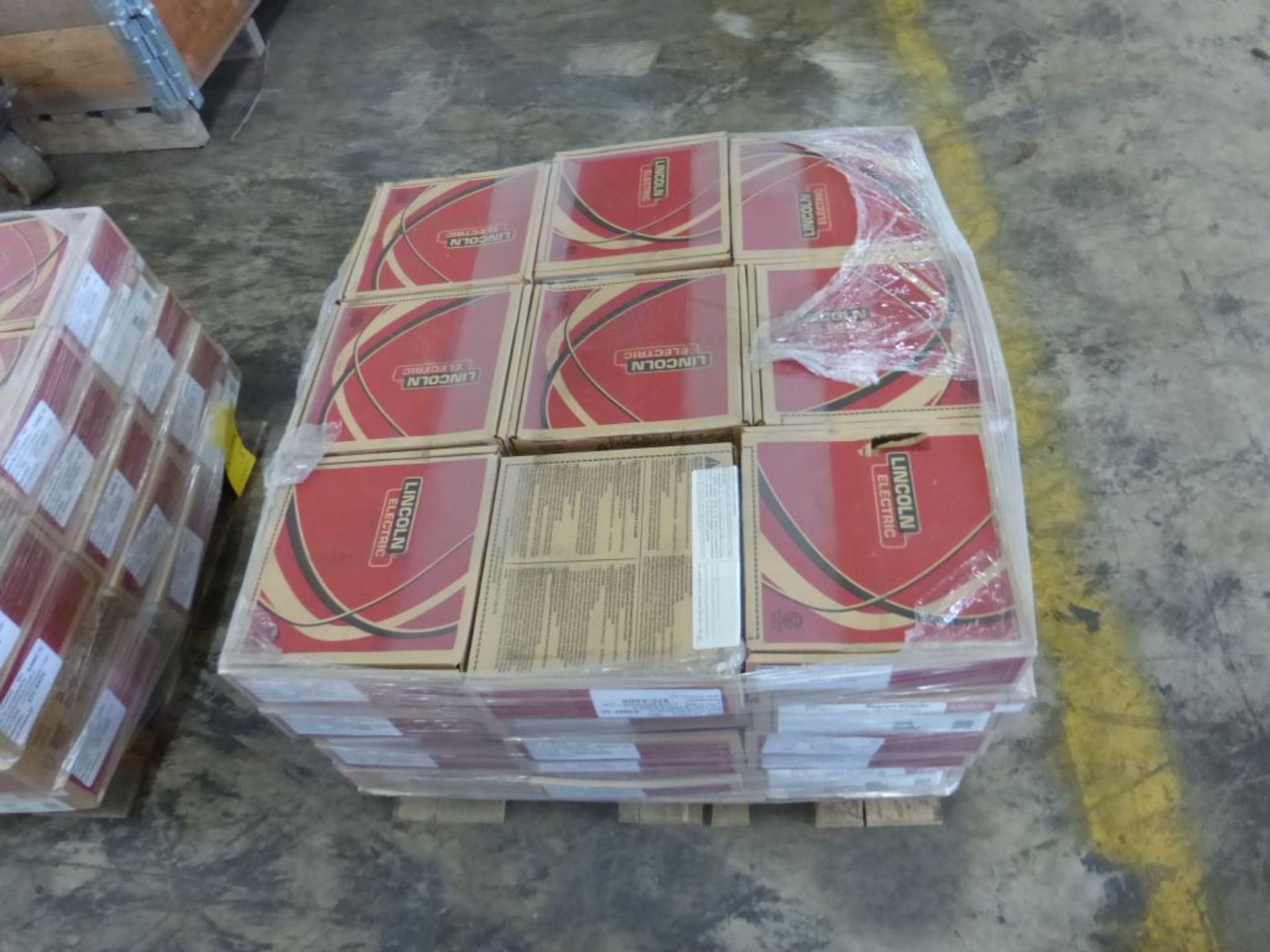 Lot of (45) Boxes of Lincoln Electric Super Glide Orbital TIG ER80S-B2 Welding Wire | Model No. - Image 2 of 14