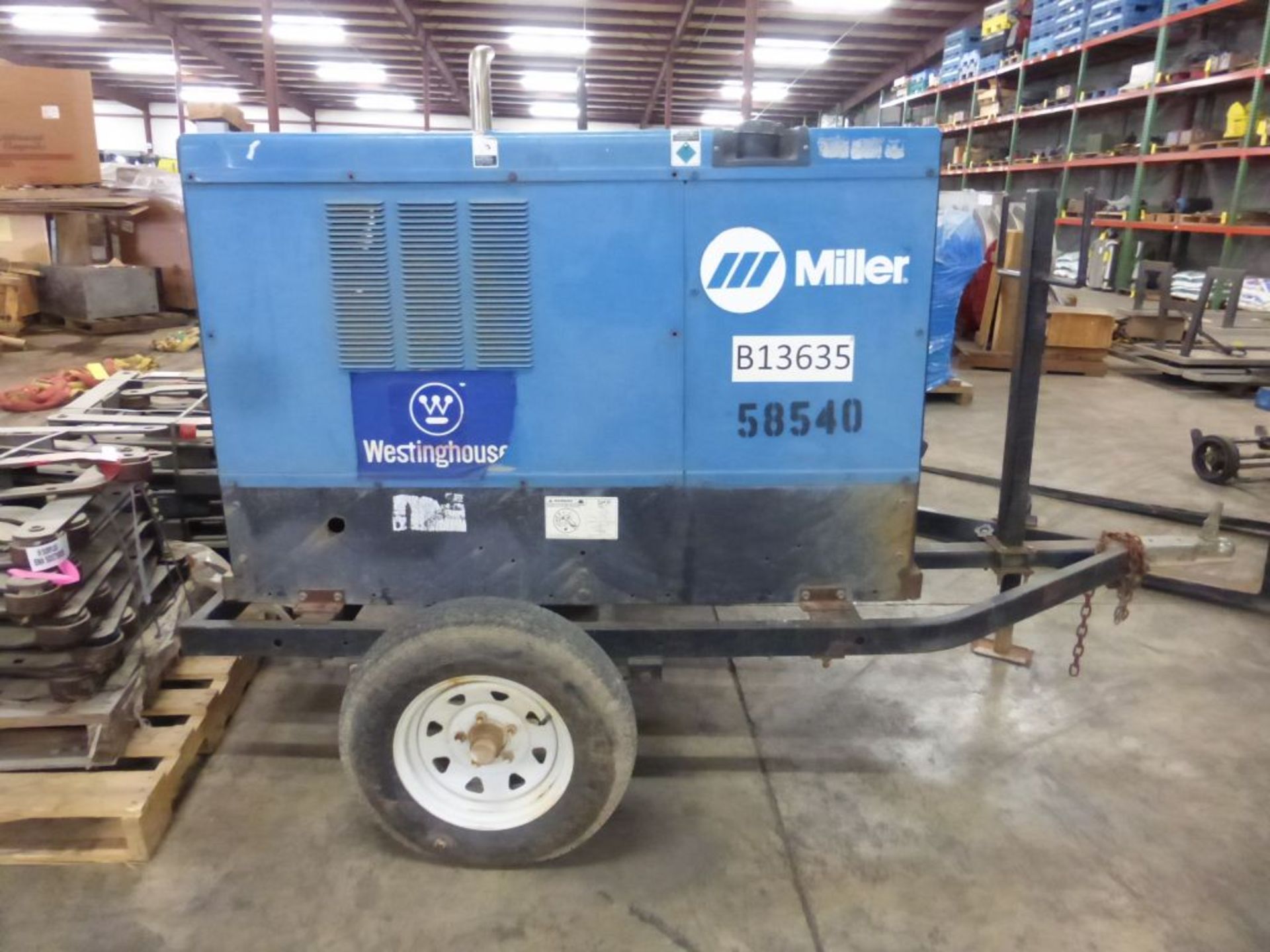 Miller Big Blue 400 DC Welding Generator Trailer | Serial No. LH007203; Hours: 295222