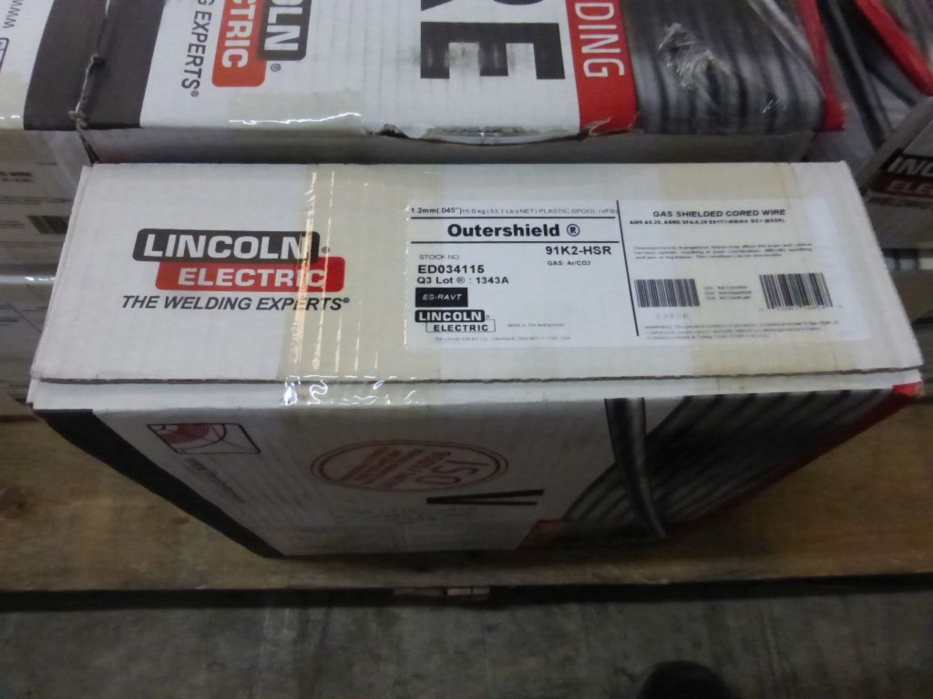 Lot of (10) Spools of Lincoln Electric Outershield Welding Wire | Model No. ED034115; Diameter: . - Image 4 of 12