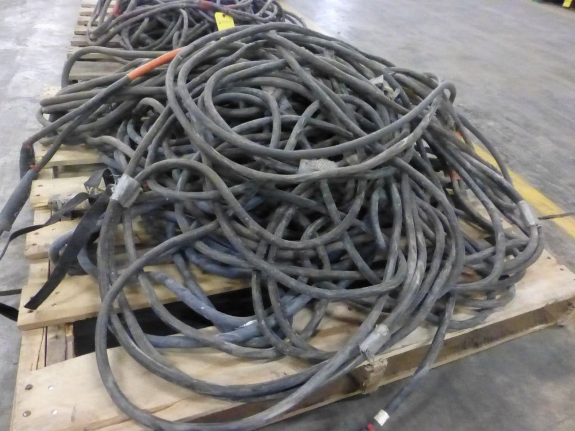 Lot of (10) 100' Welding Leads | 500 lbs; Majority are 2/0 - Image 4 of 6