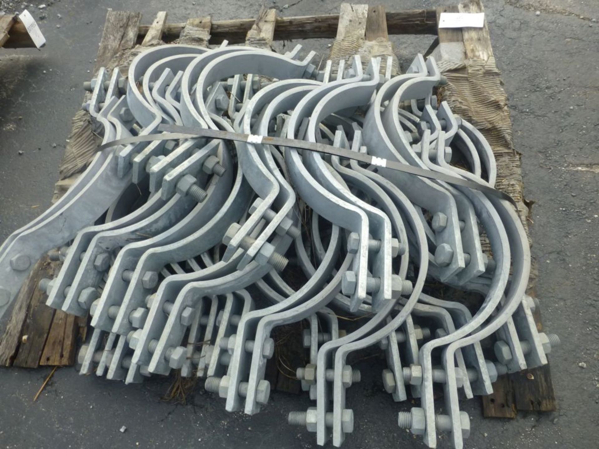 Lot of Pipe Clamps - Image 2 of 4