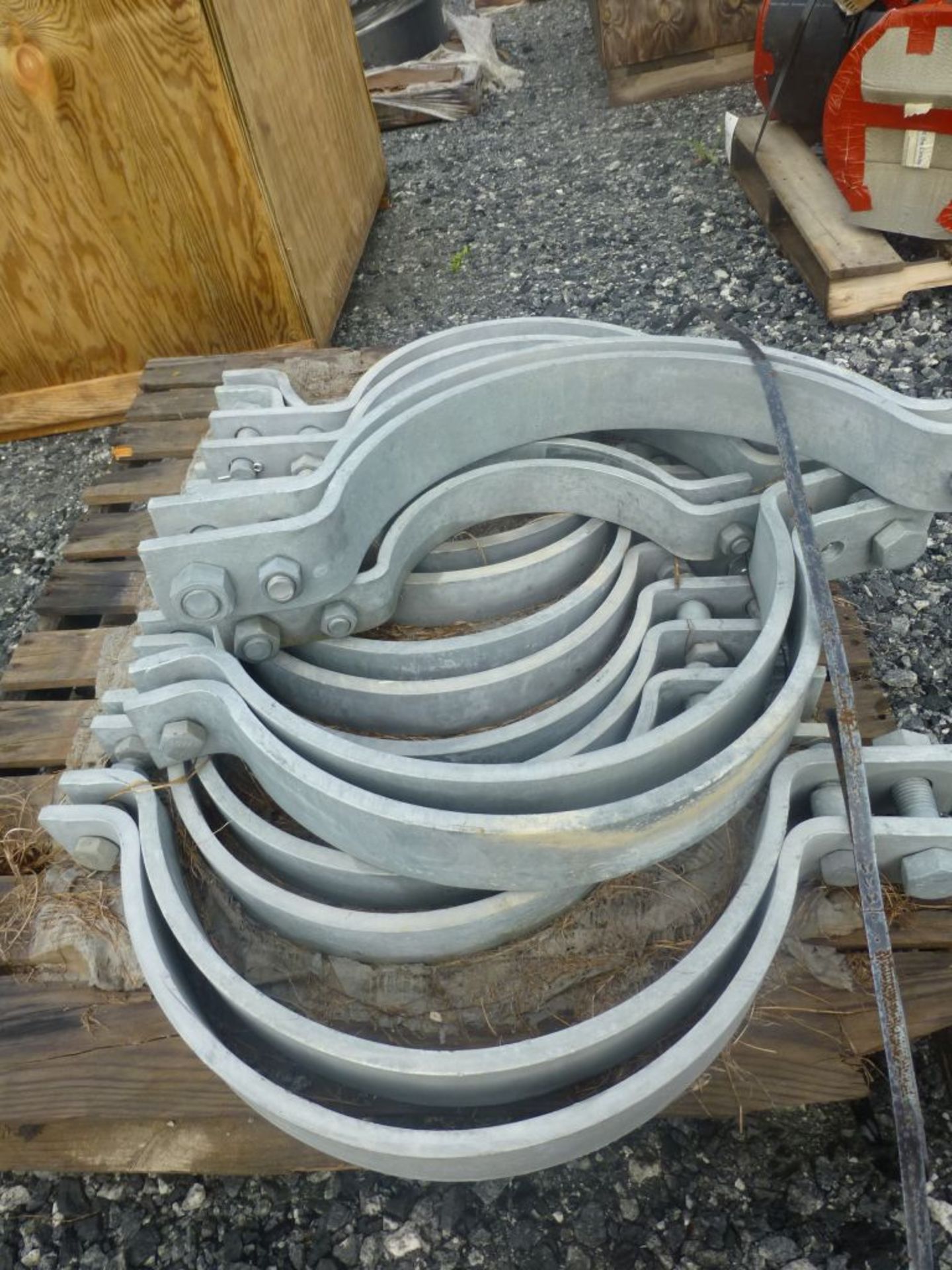 Lot of Pipe Clamps - Image 4 of 6