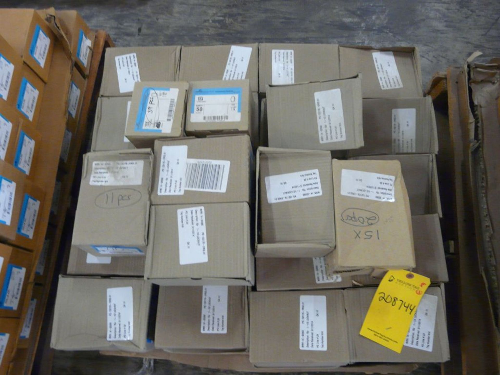 Lot of Approx (45) Boxes of Cooper Locknuts | Part No. 15X; Size: 1-1/2" - Image 7 of 7