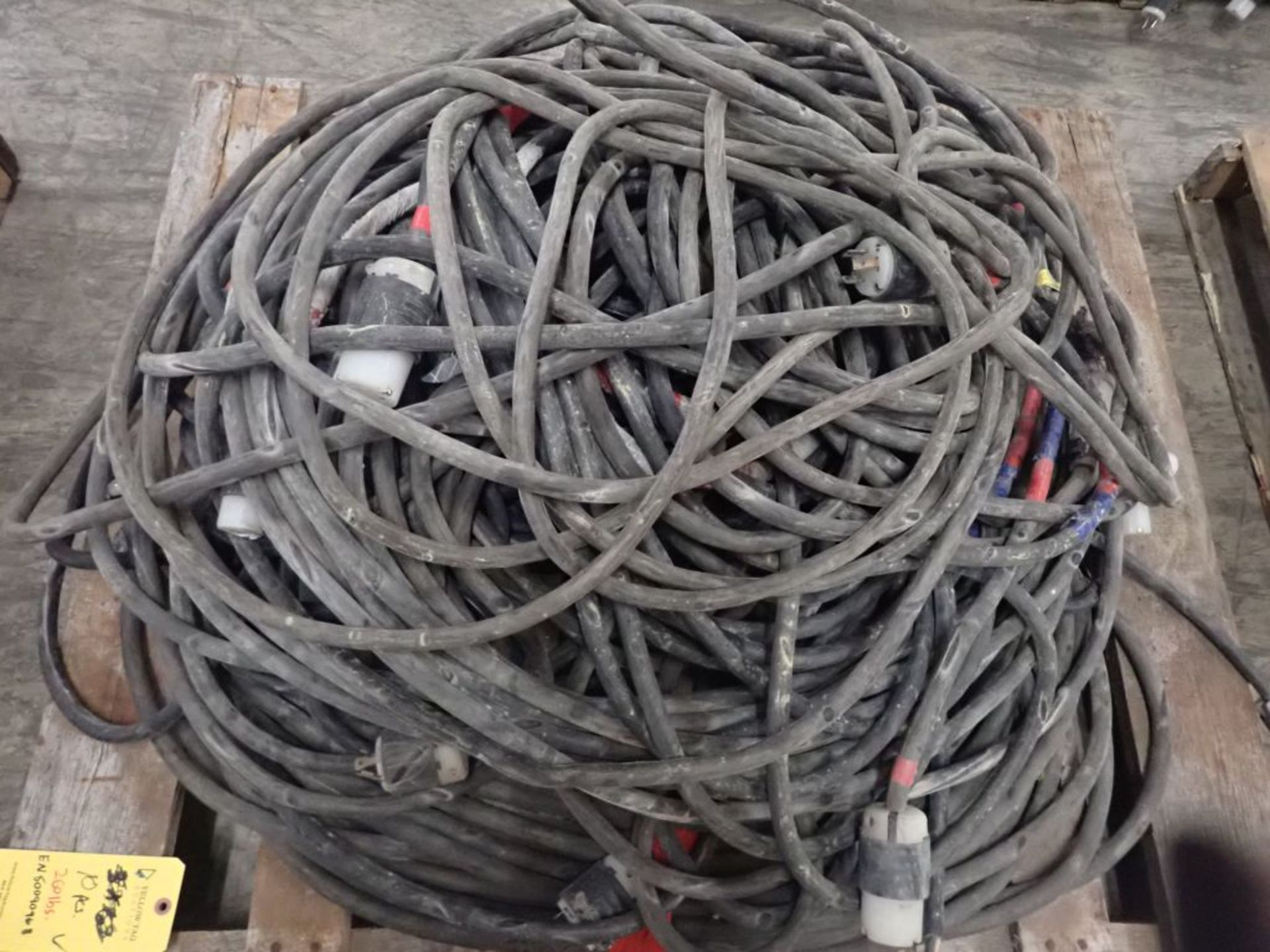 Lot of (10) Cords w/Connectors | 260 lbs