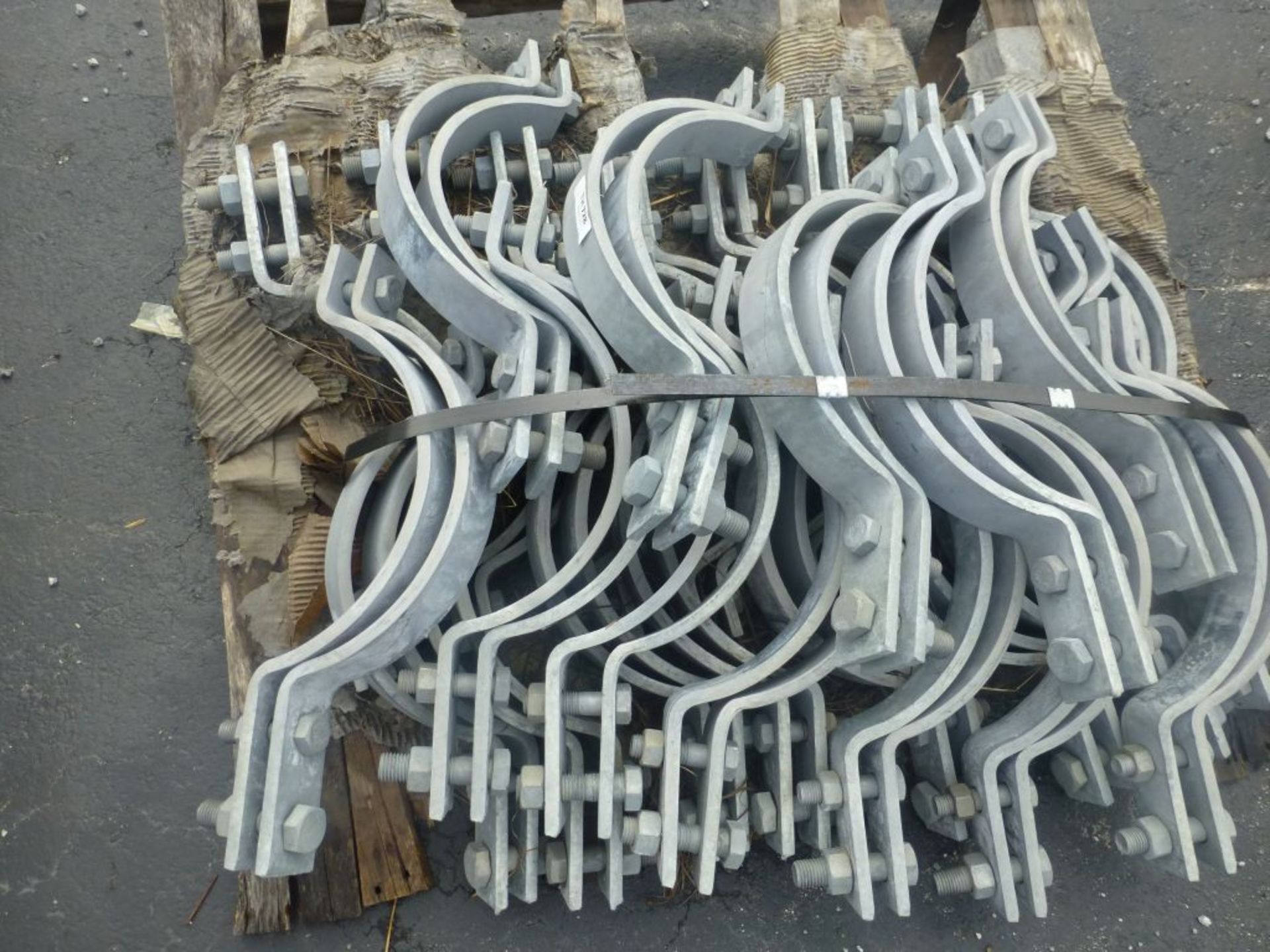 Lot of Pipe Clamps - Image 4 of 4