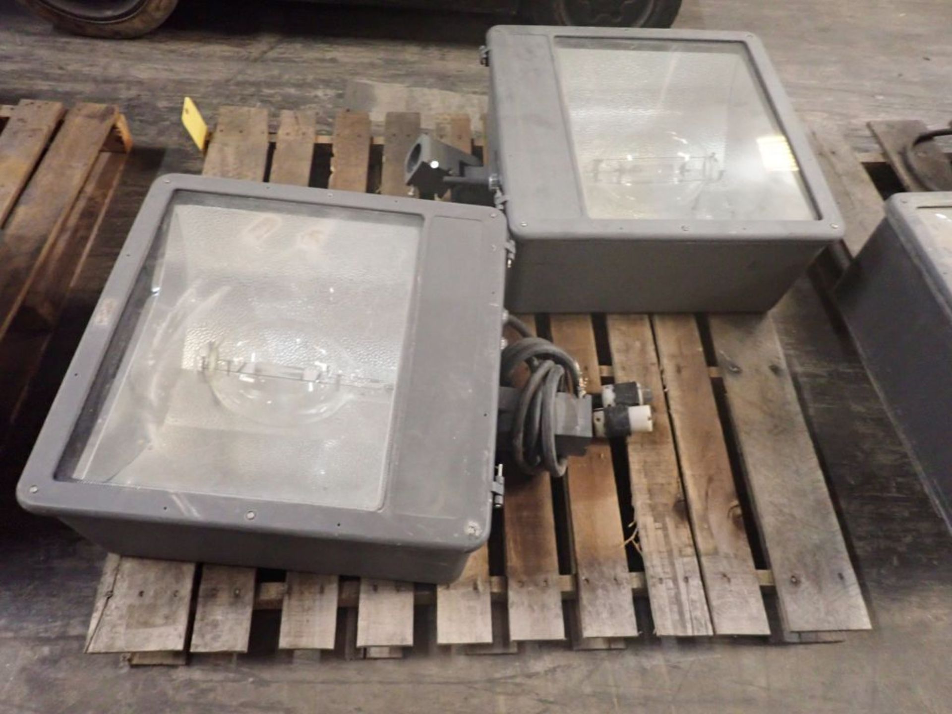 Lot of (2) Industrial Mountable Lights - Image 2 of 11