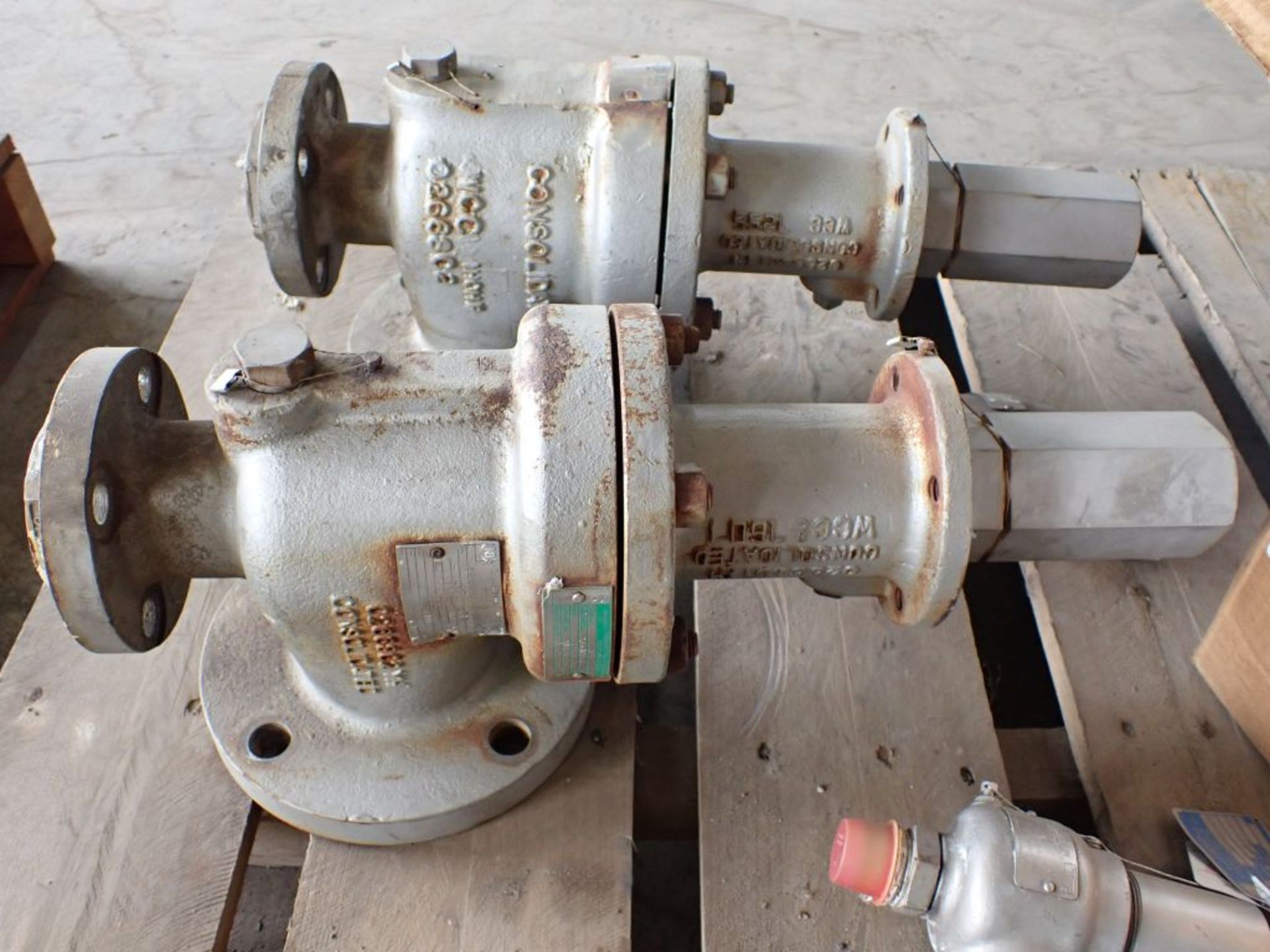 Lot of Assorted Components | Includes: Knuckle Valve - Image 10 of 20