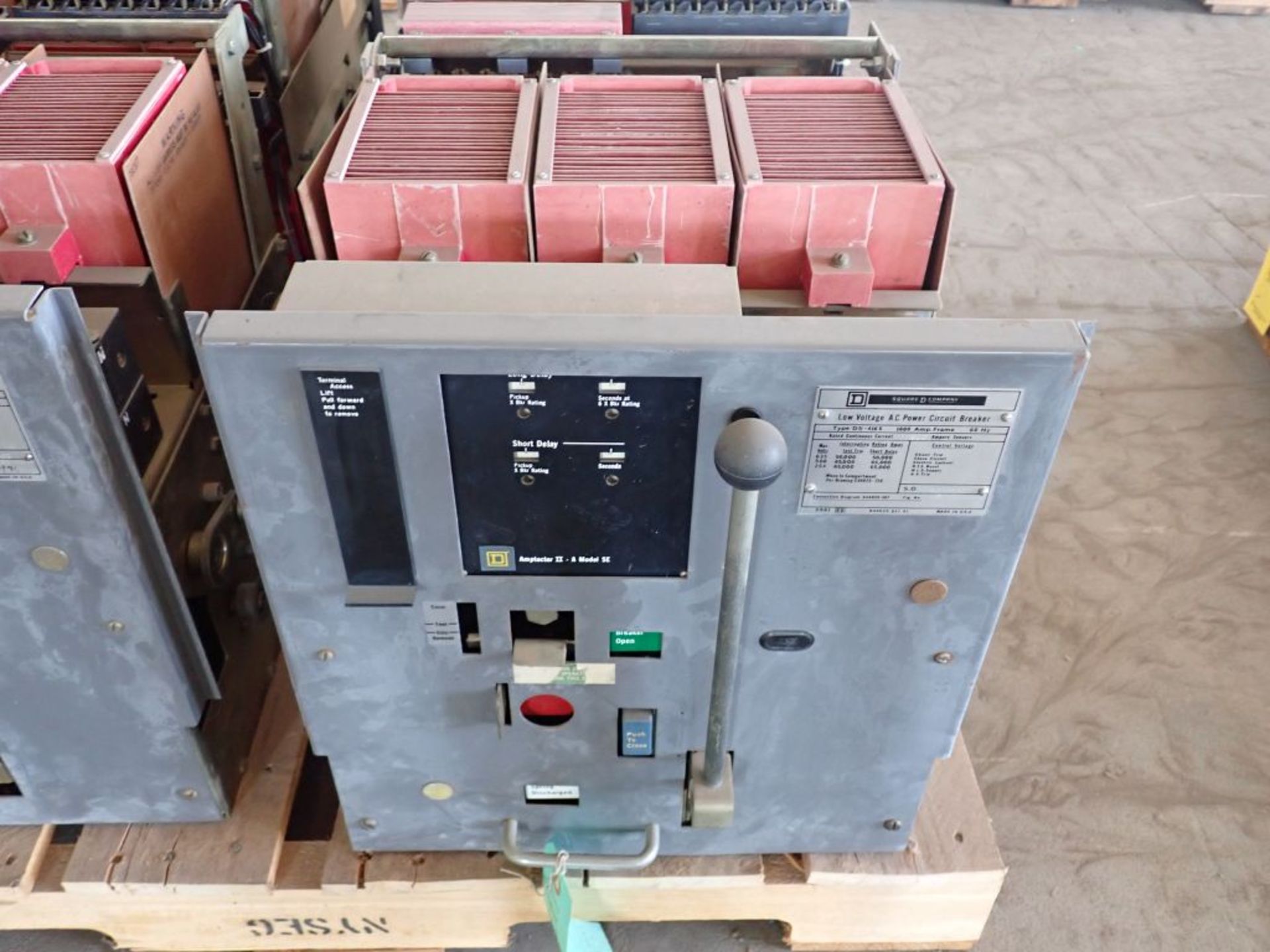 Lot of (4) Square D Low Voltage Circuit Breakers | Type: DS-416S; 1600A; 635V; 3P - Image 9 of 18