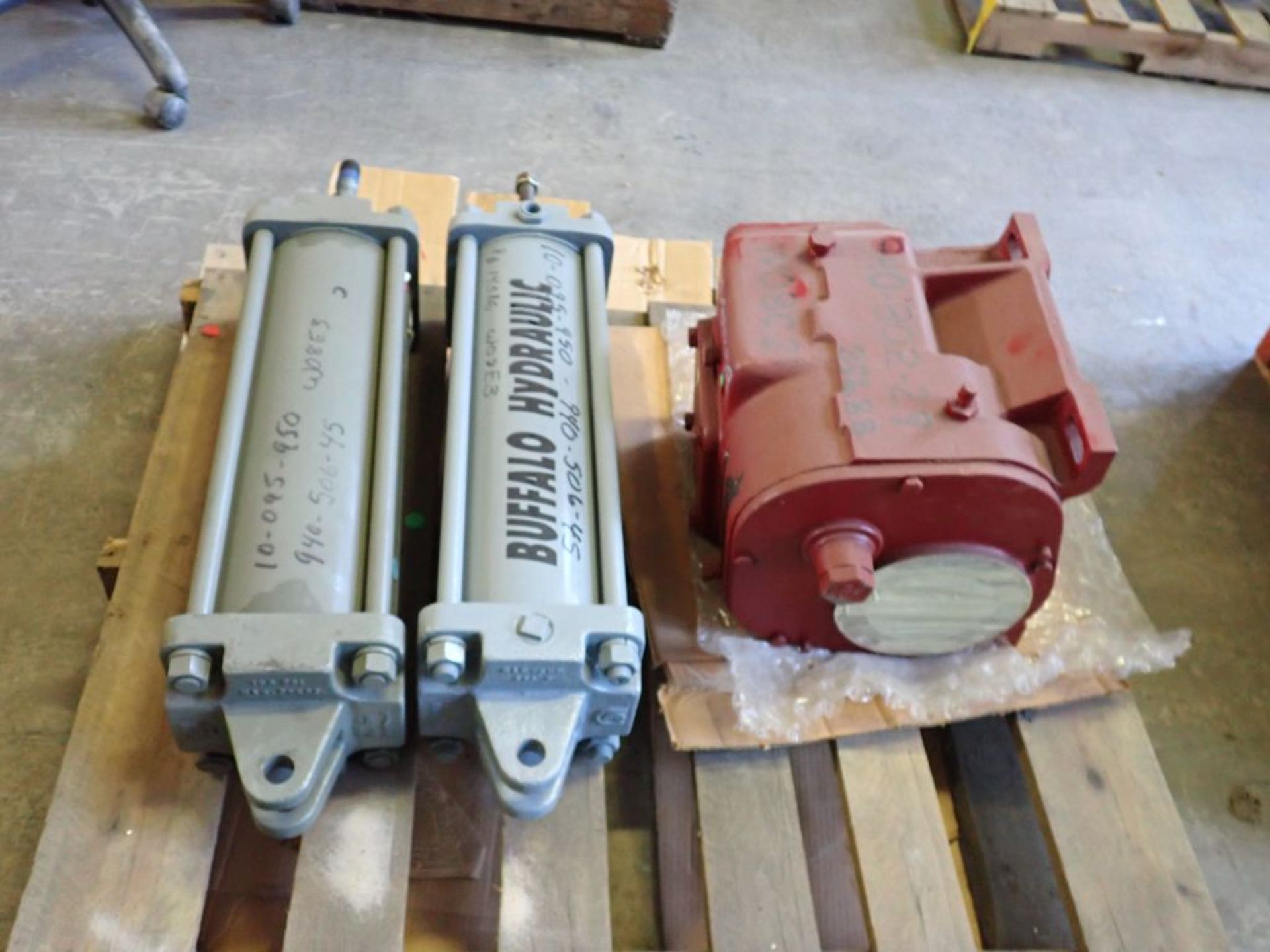 Lot of (2) Buffalo Hydraulic Cylinders | Part No. 44286 - Image 2 of 13