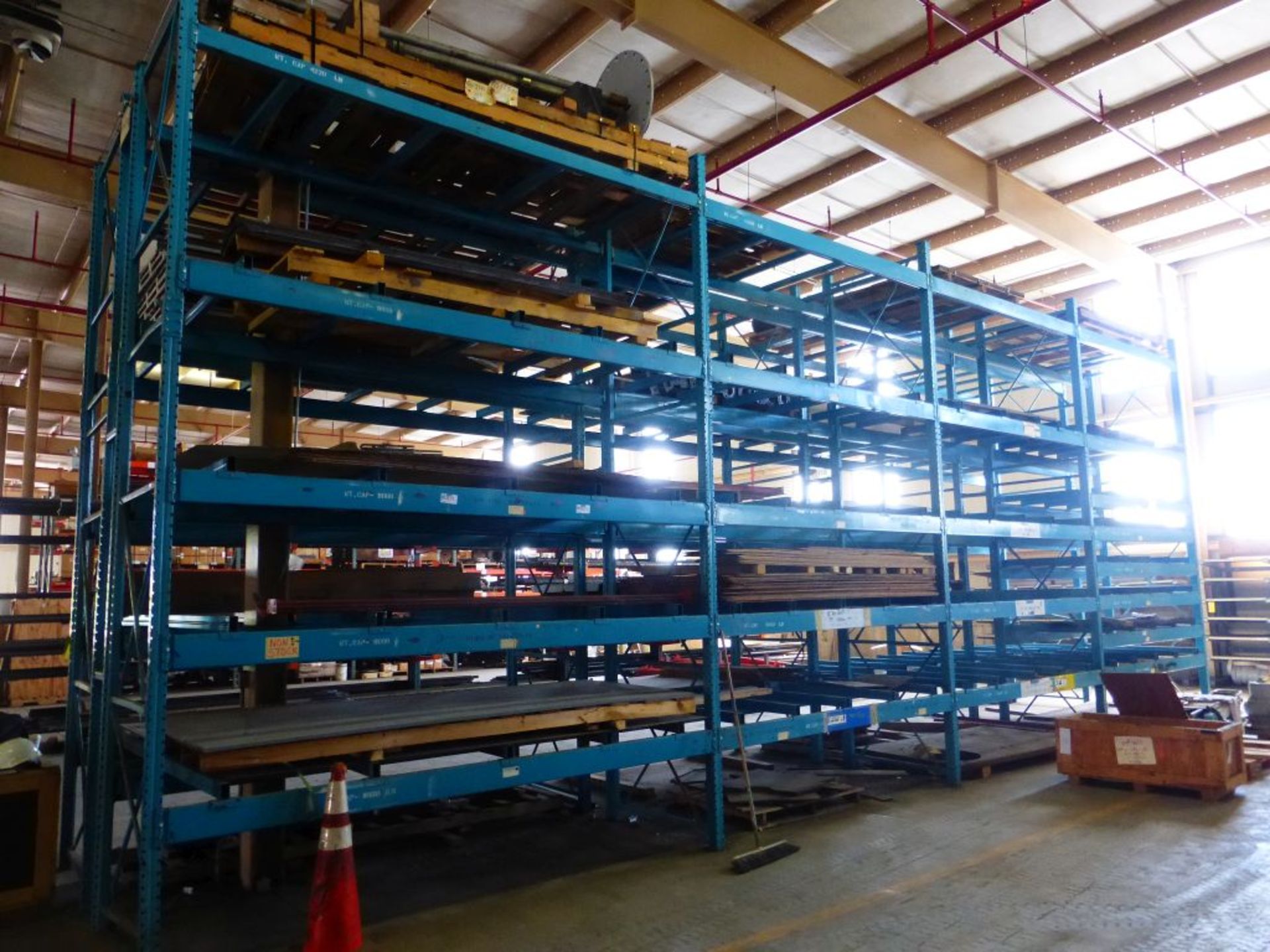 Lot of (96) Assorted Pallet Racking | (10) Uprights, 6' x 48"; (86) Crossbeams, 11' x 6"; Includes - Image 4 of 6