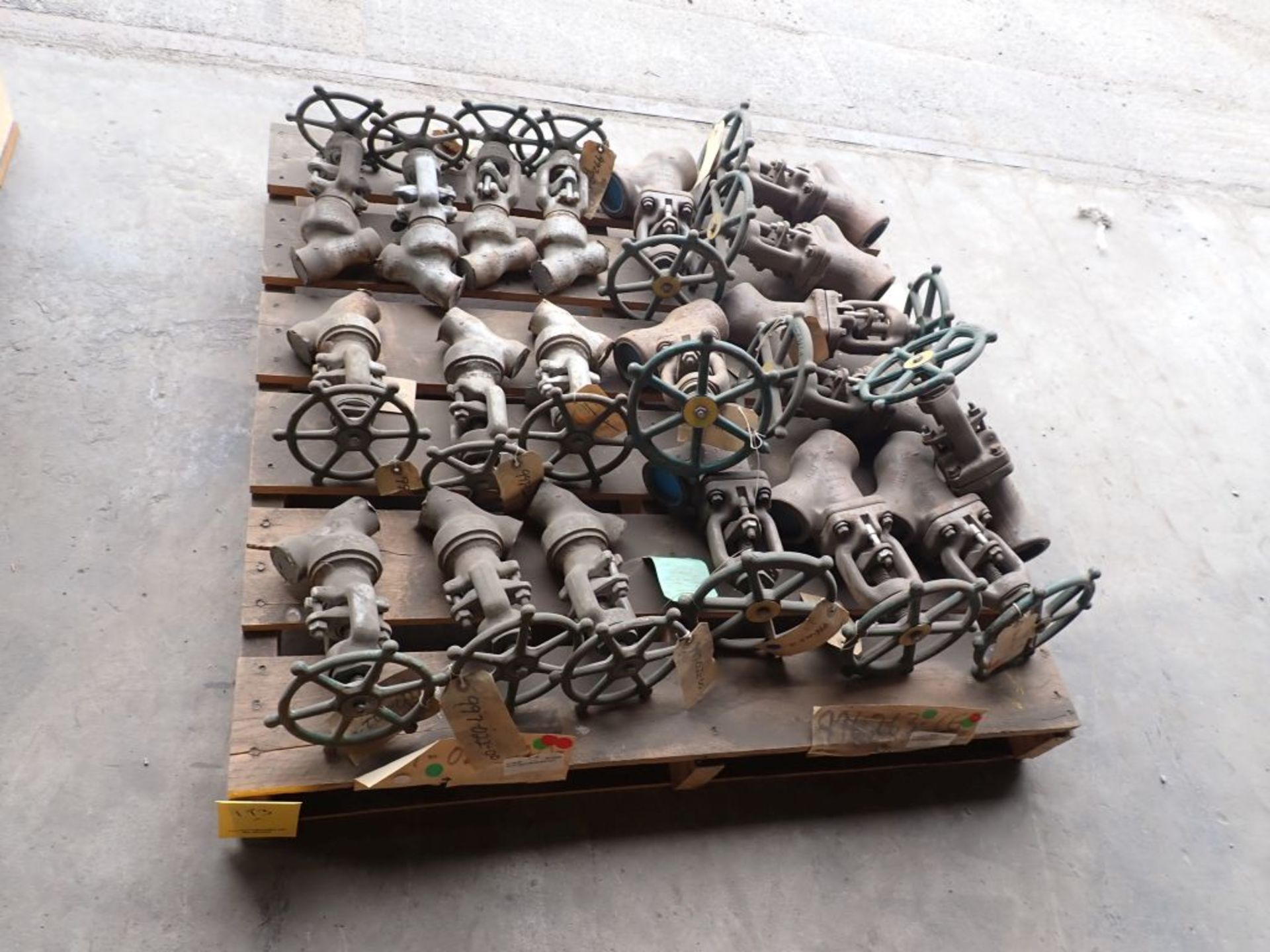 Lot of Assorted Globe Valves - Image 2 of 14