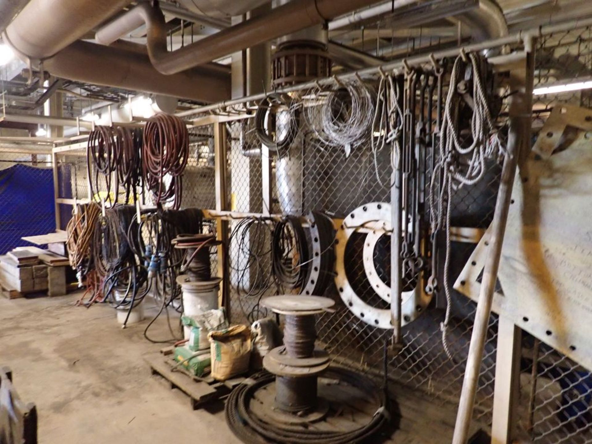 Lot of Assorted Hanging Components | Includes:; Hose; Steel Lifting Cable; Rope - Image 3 of 18