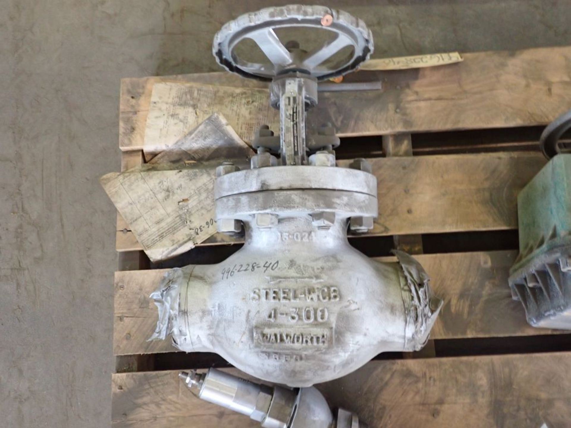 Lot of Assorted Valves | Includes:; Electric Actuator; Hagt Valve; Globe Valve - Image 4 of 13