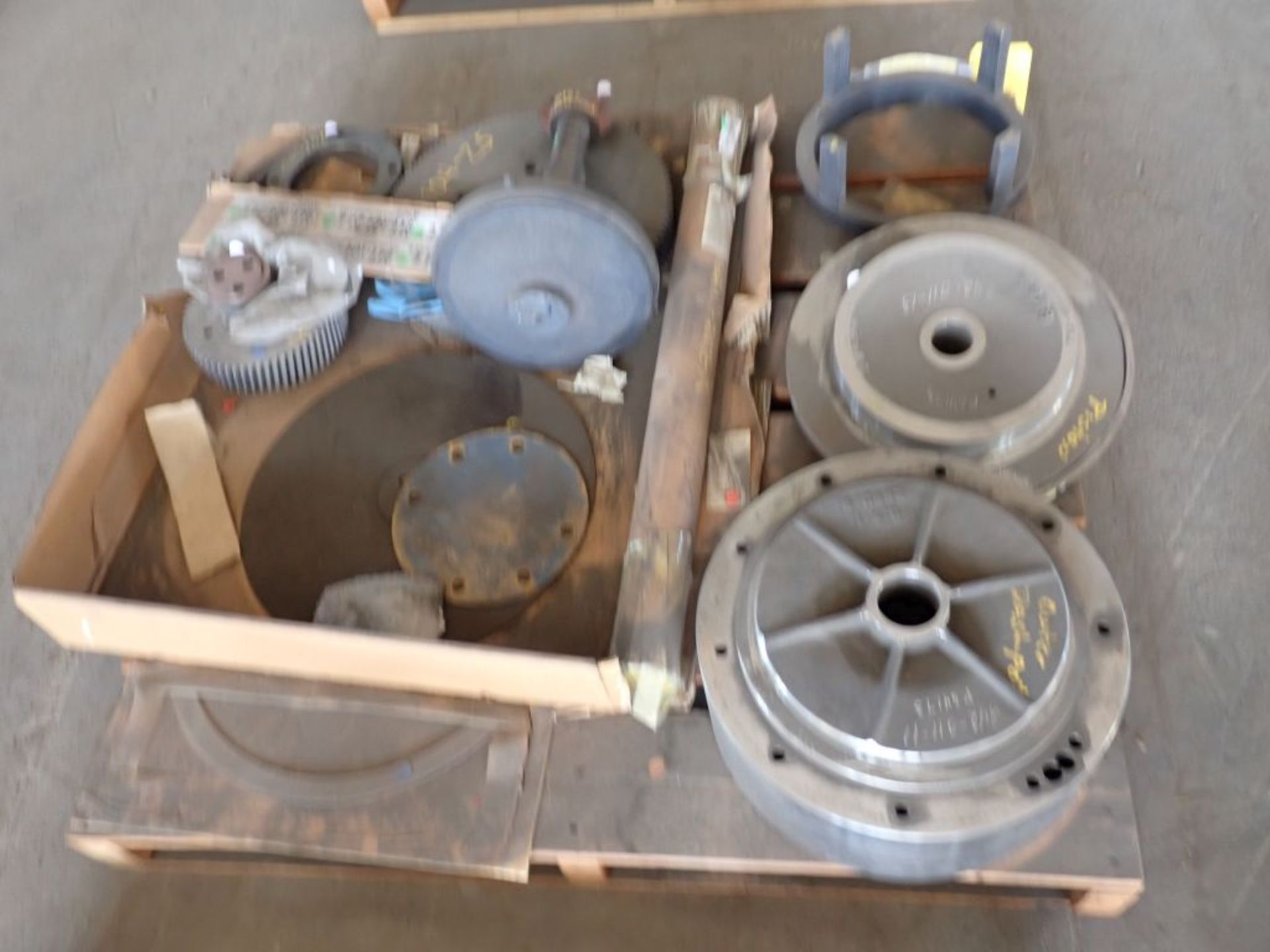 Lot of Assorted Components | Includes:; Plate Bearing Clamp; Oil Slinger; Gear Hub - Image 2 of 13